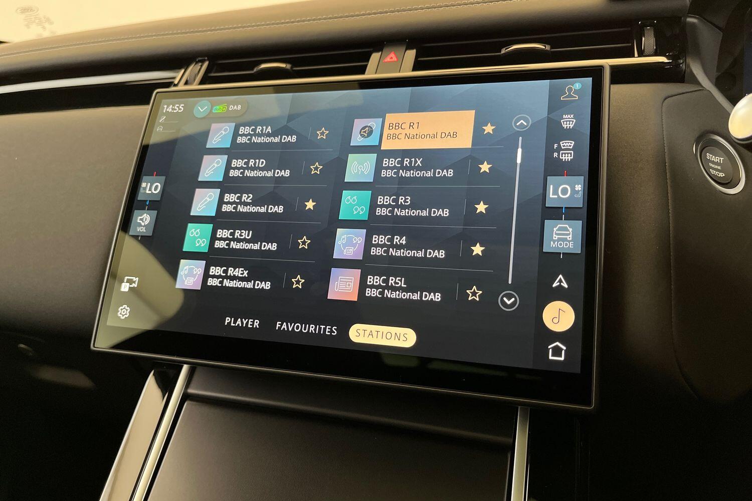 Land Rover Range Rover Velar view 27