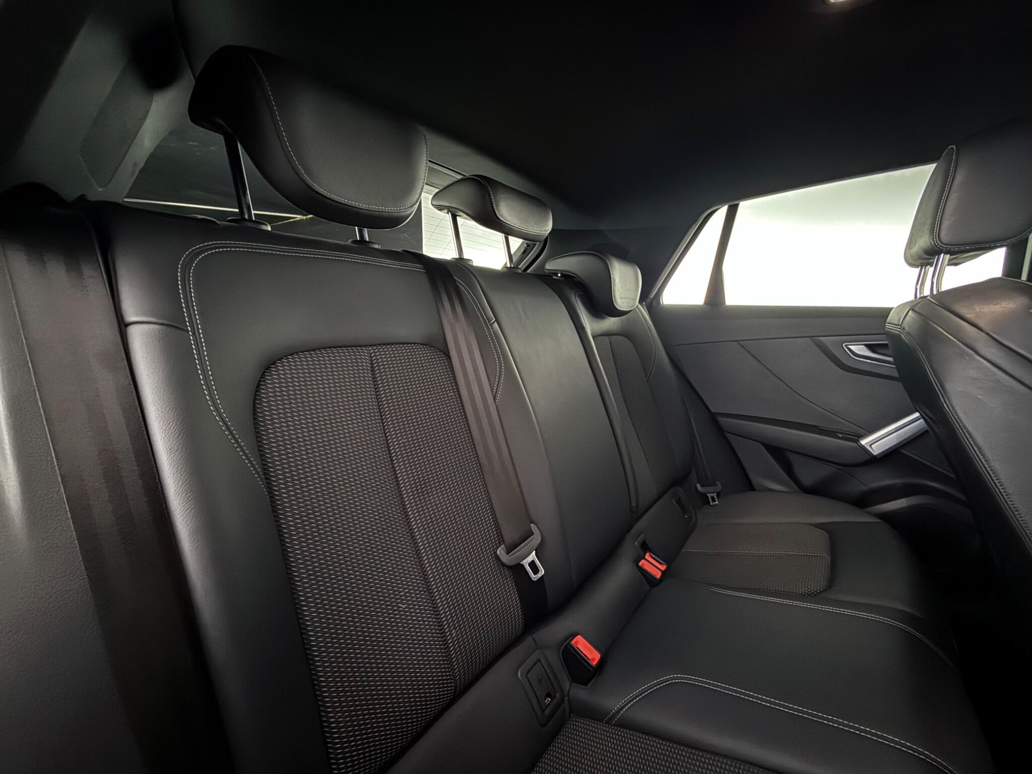 Audi Q2 view 32