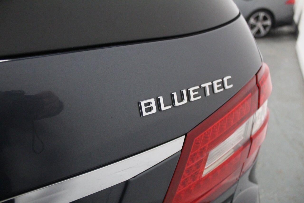 Mercedes-Benz E-Class view 17