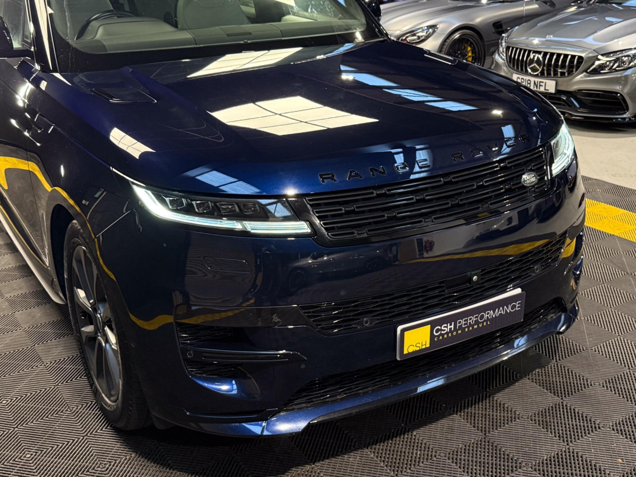 Land Rover Range Rover Sport view 12