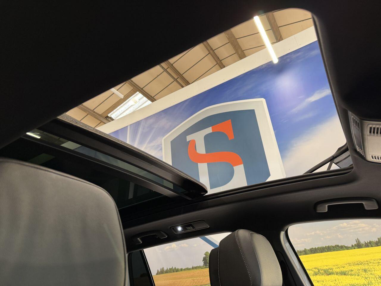 Volkswagen Tiguan view 13