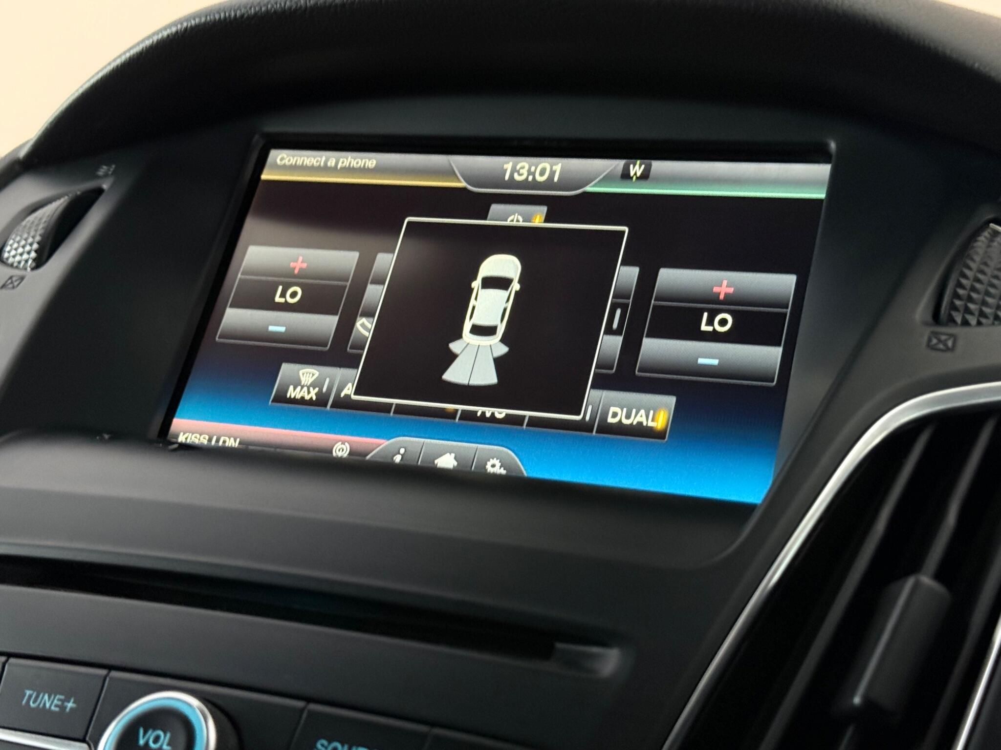 Ford Focus view 22