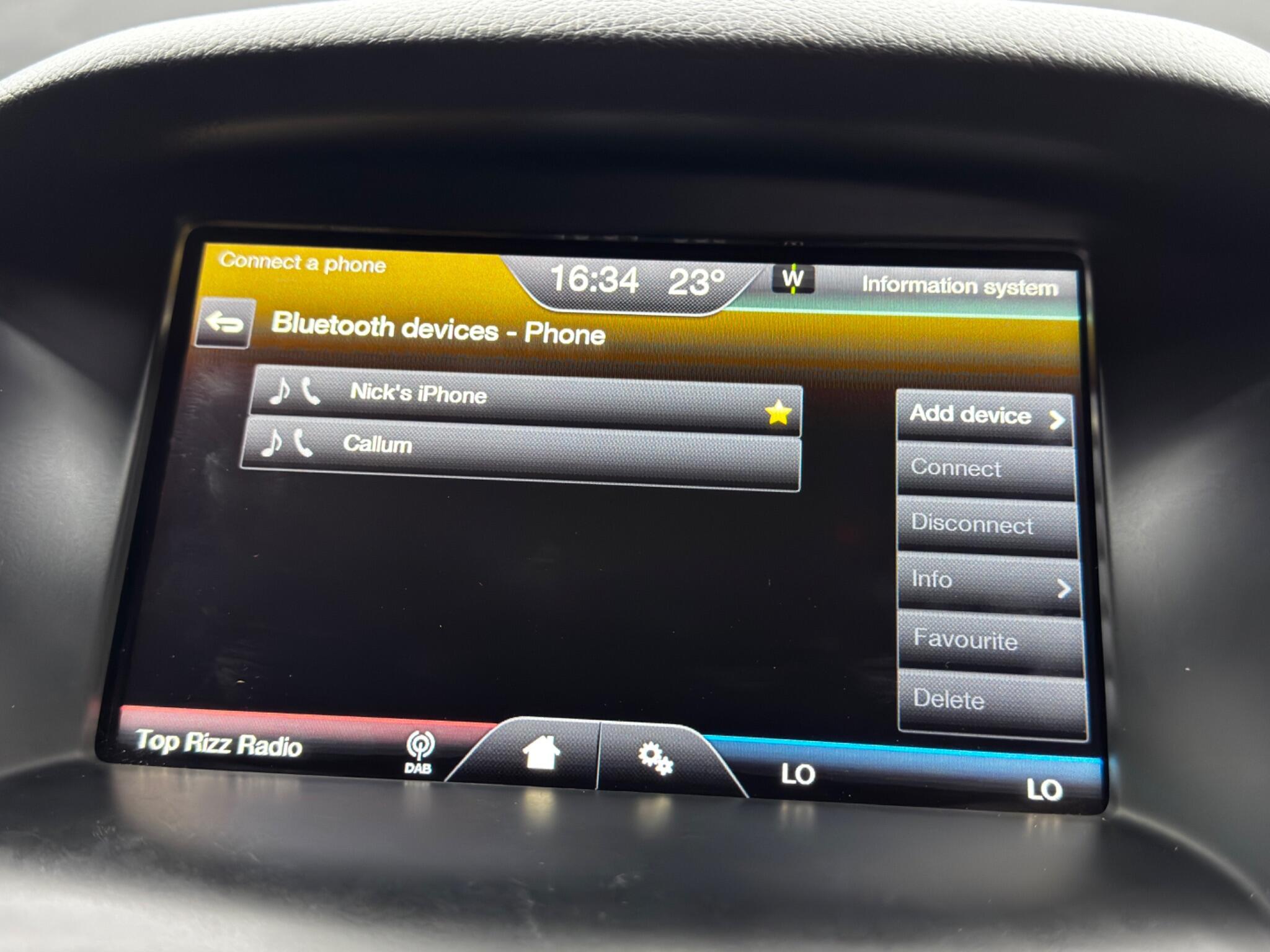 Ford Focus view 32