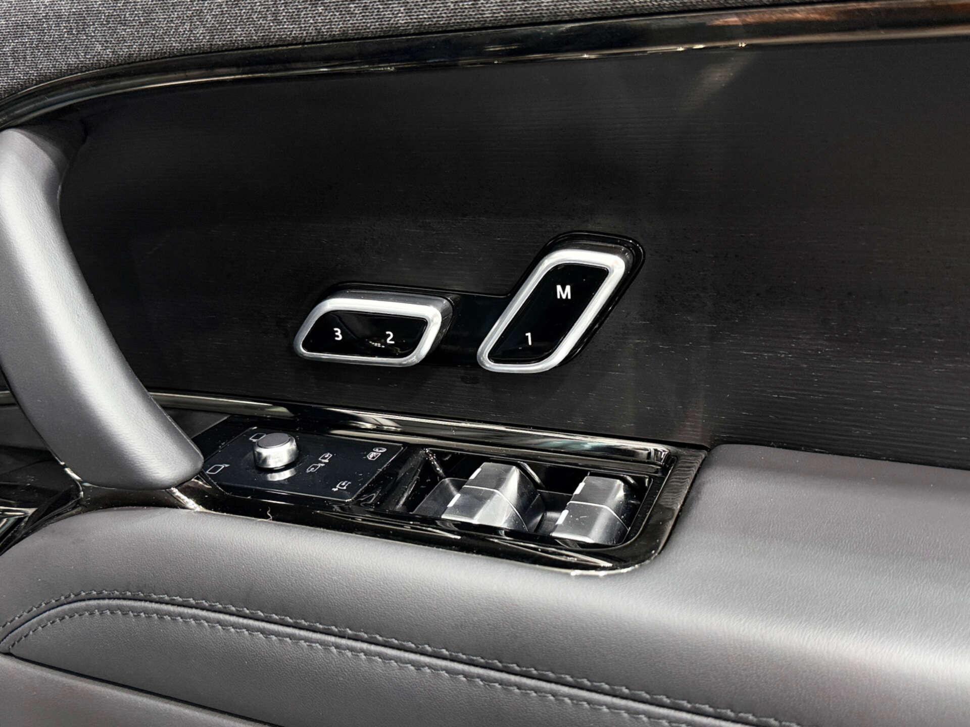 Land Rover Range Rover Sport view 39