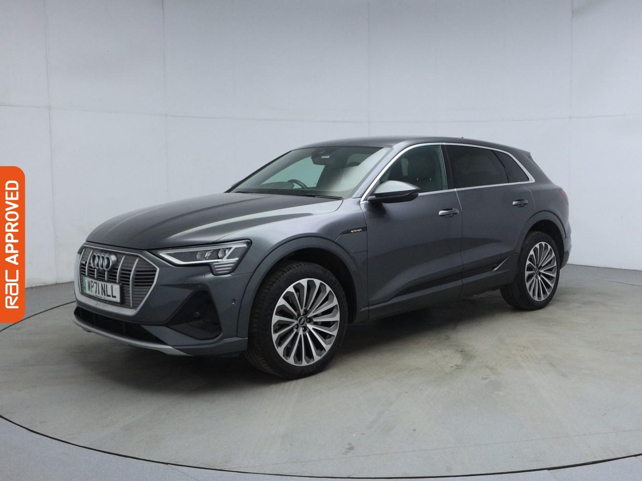Audi E-Tron view 33