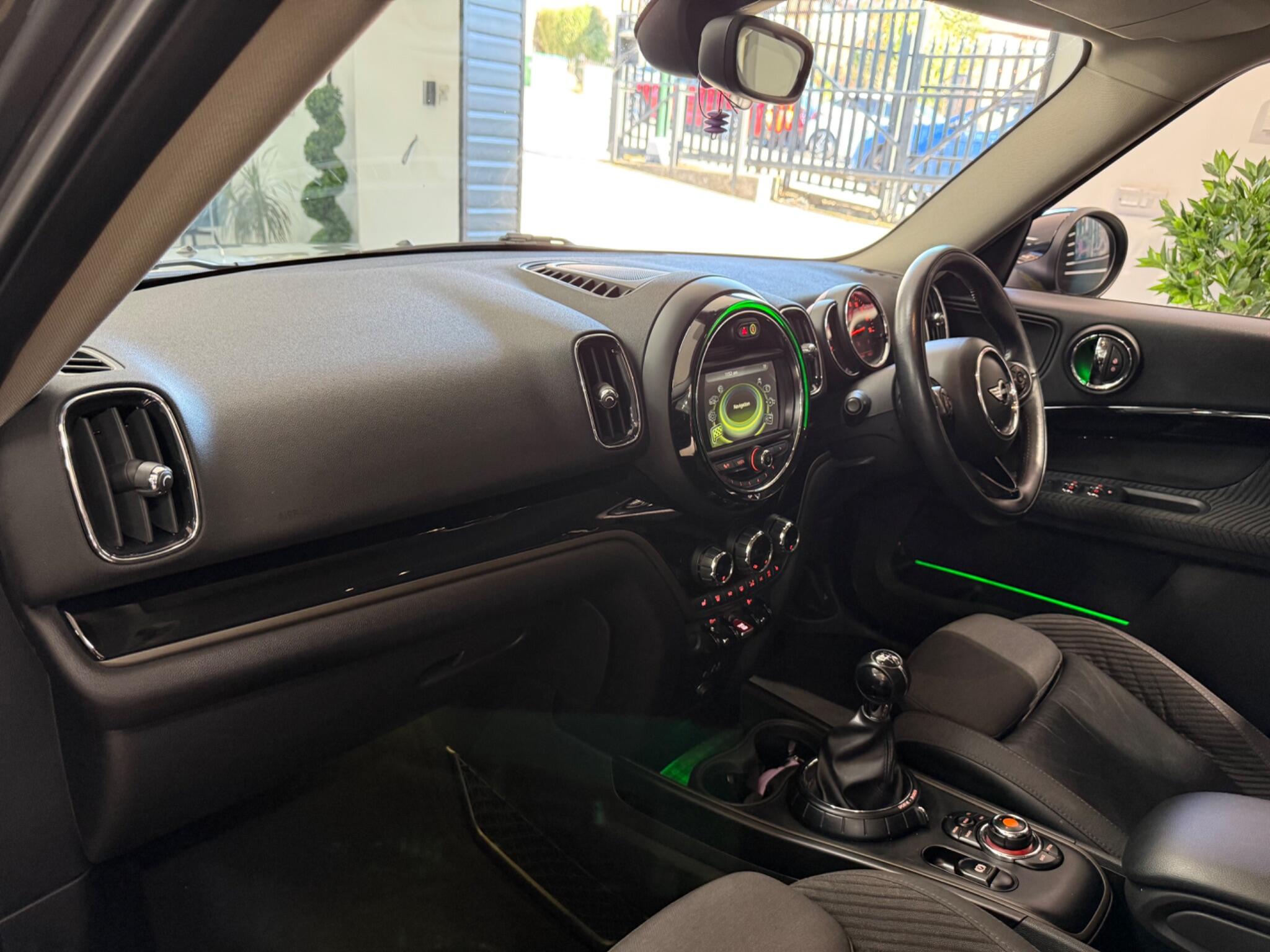 MINI Countryman view 38