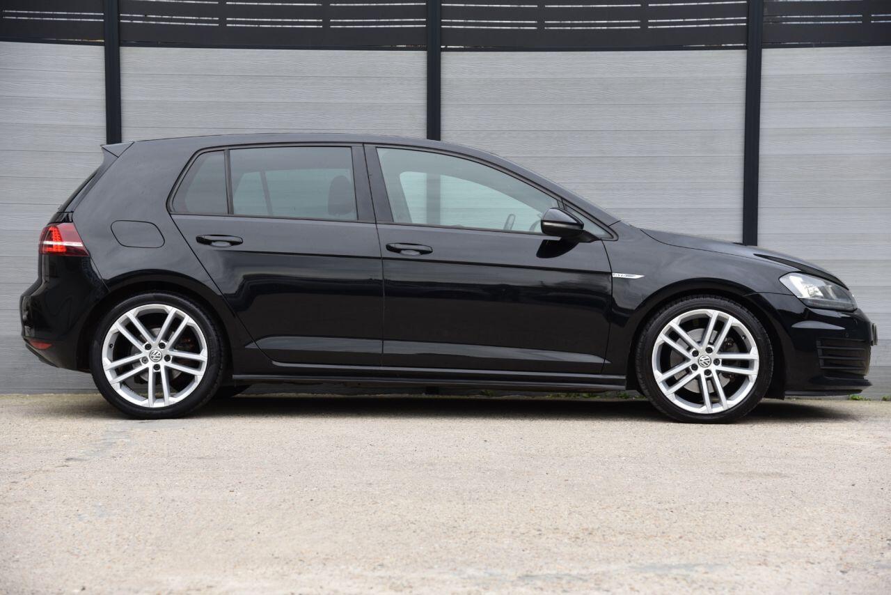 Volkswagen Golf view 7