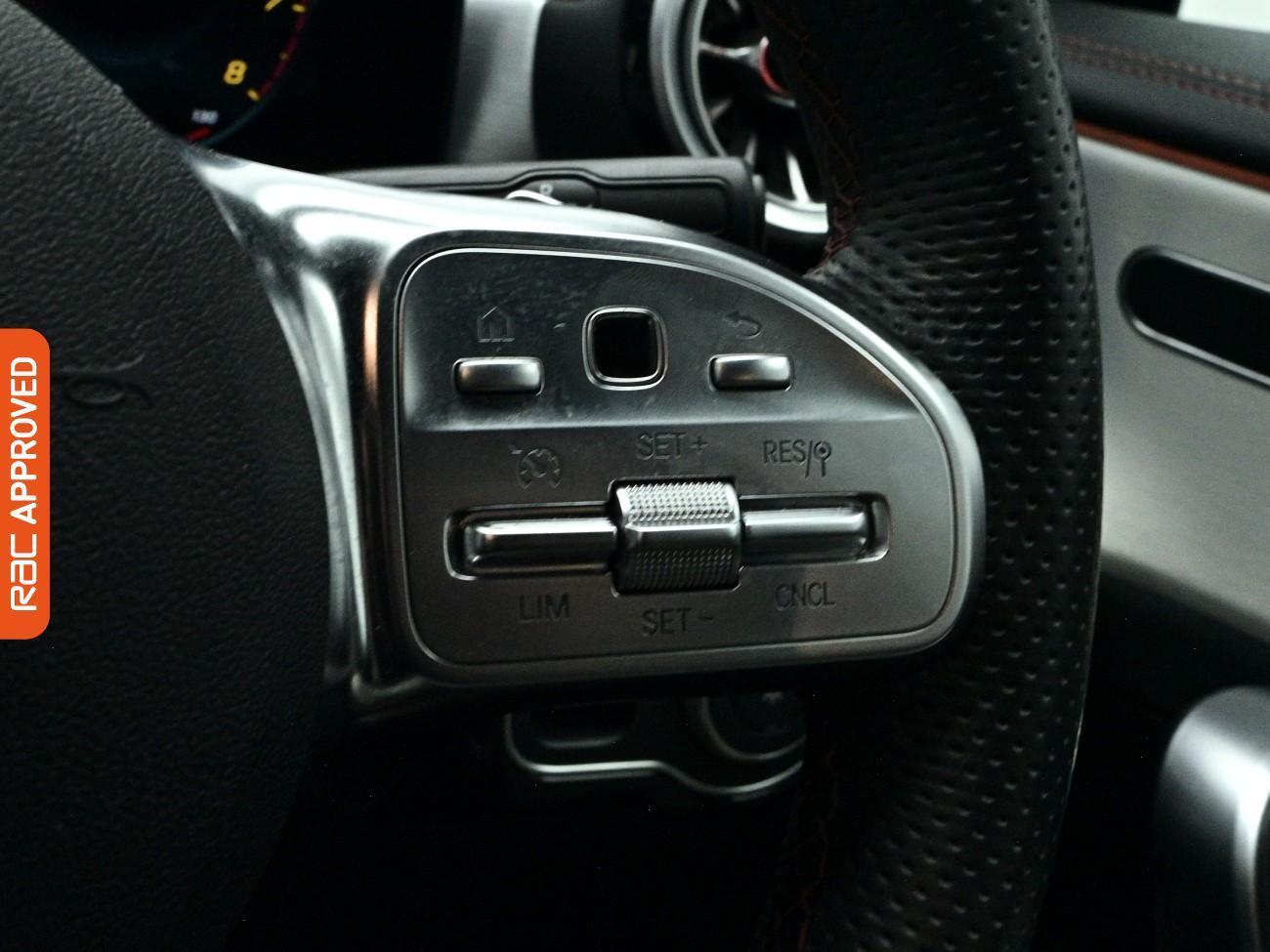 Mercedes-Benz Cla view 24