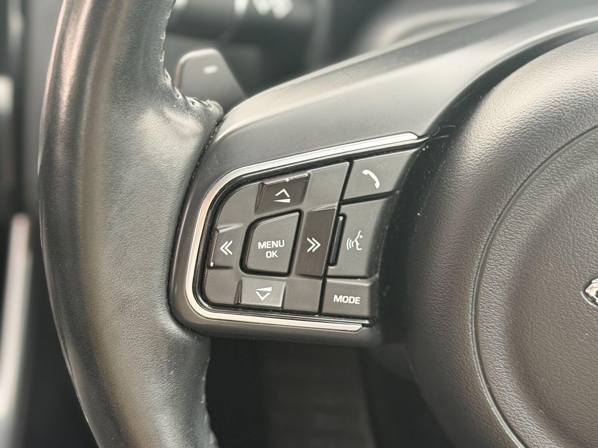 Jaguar Xe view 33