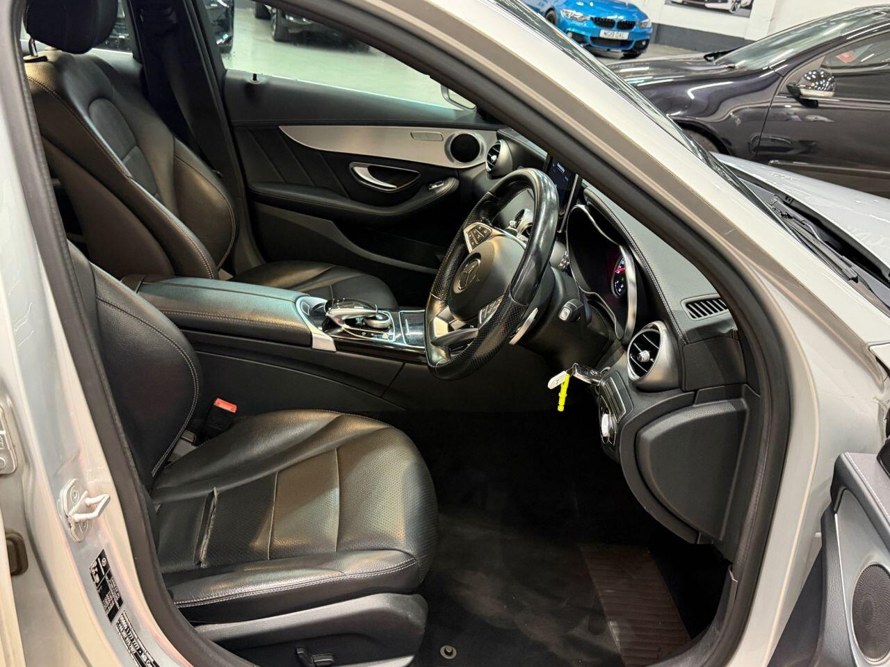 Mercedes-Benz C Class view 14