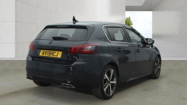 Peugeot 308 view 2