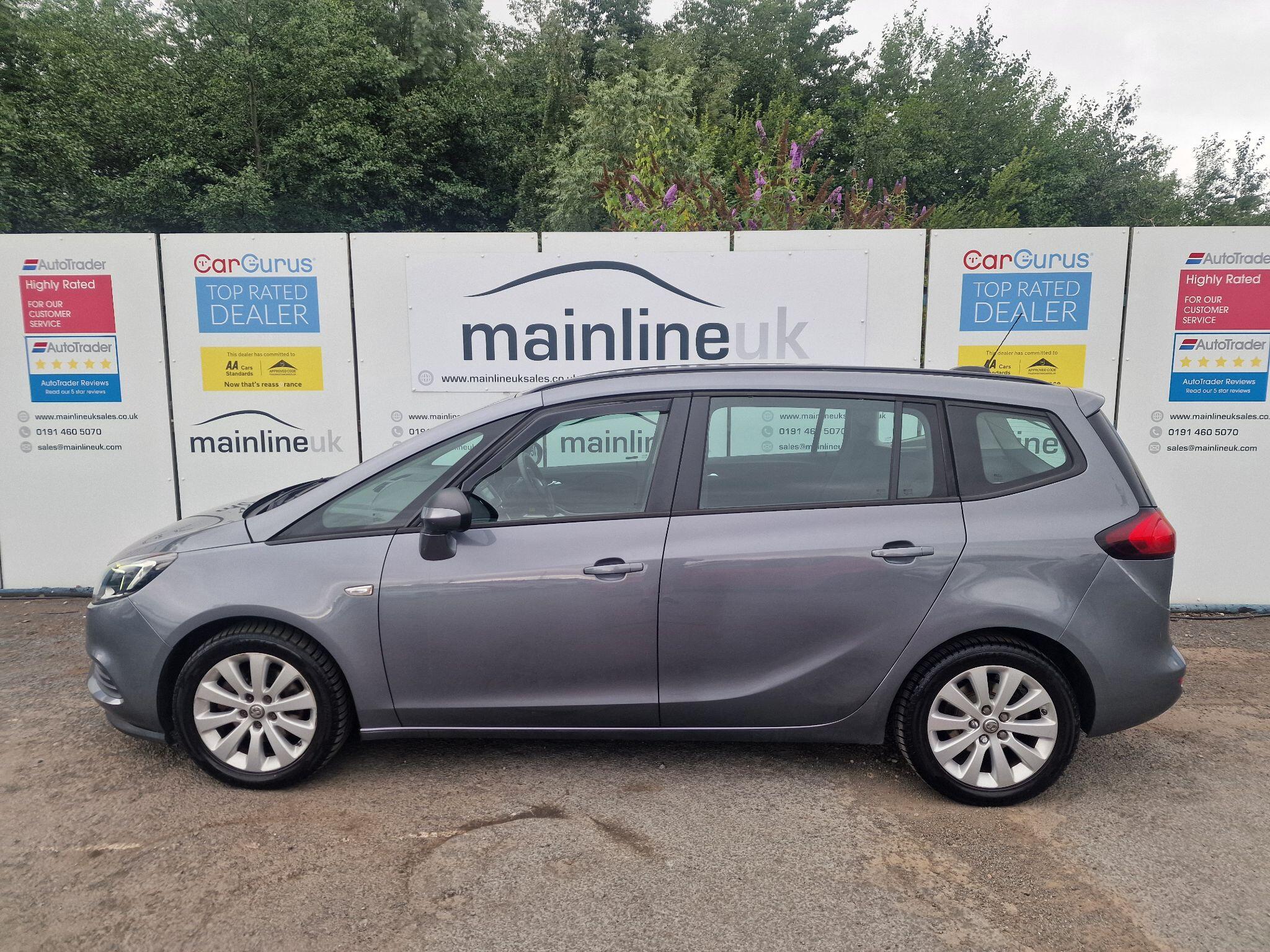 Vauxhall Zafira Tourer view 12
