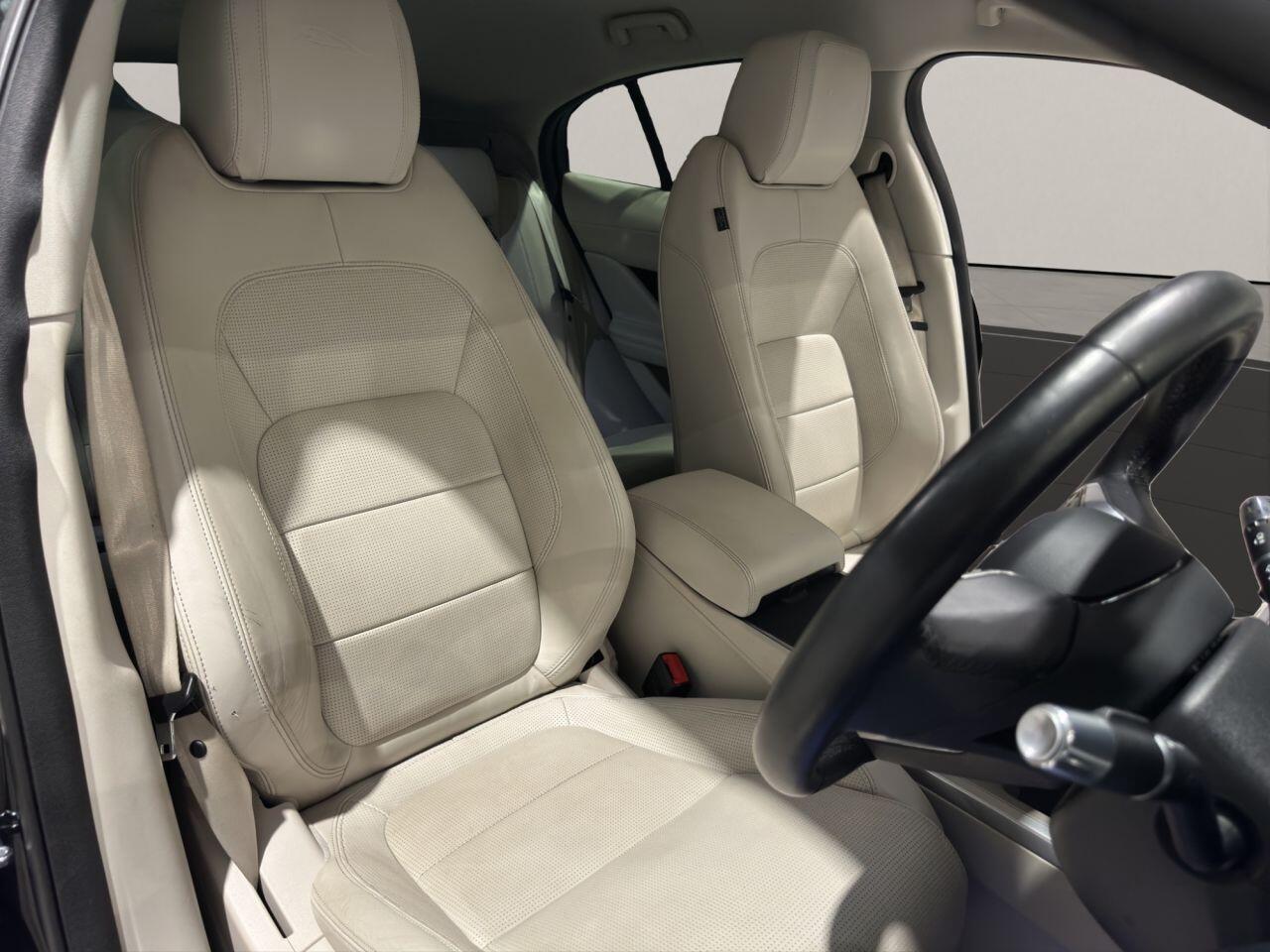 Jaguar I-Pace view 10