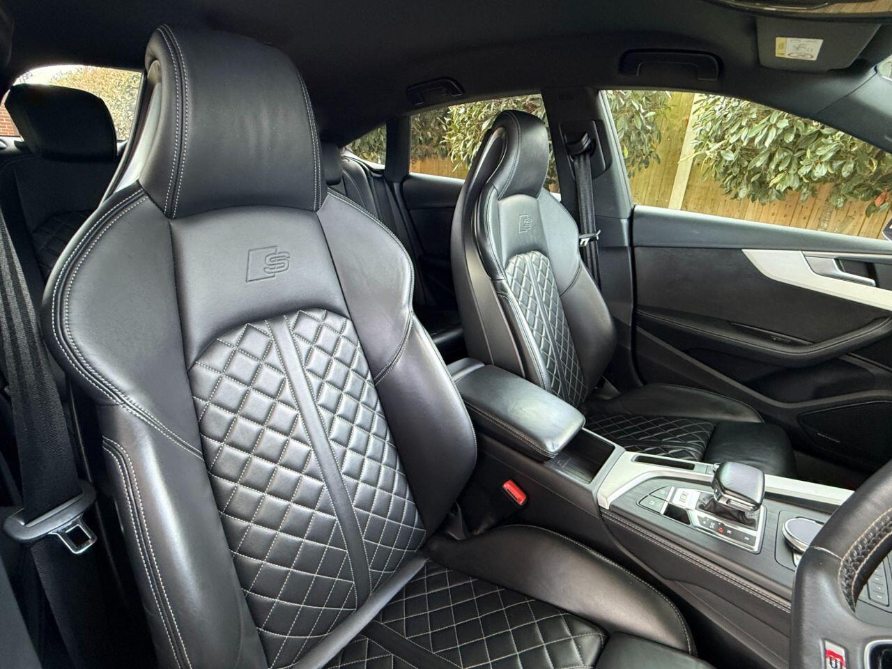 Audi Audi S5 view 37