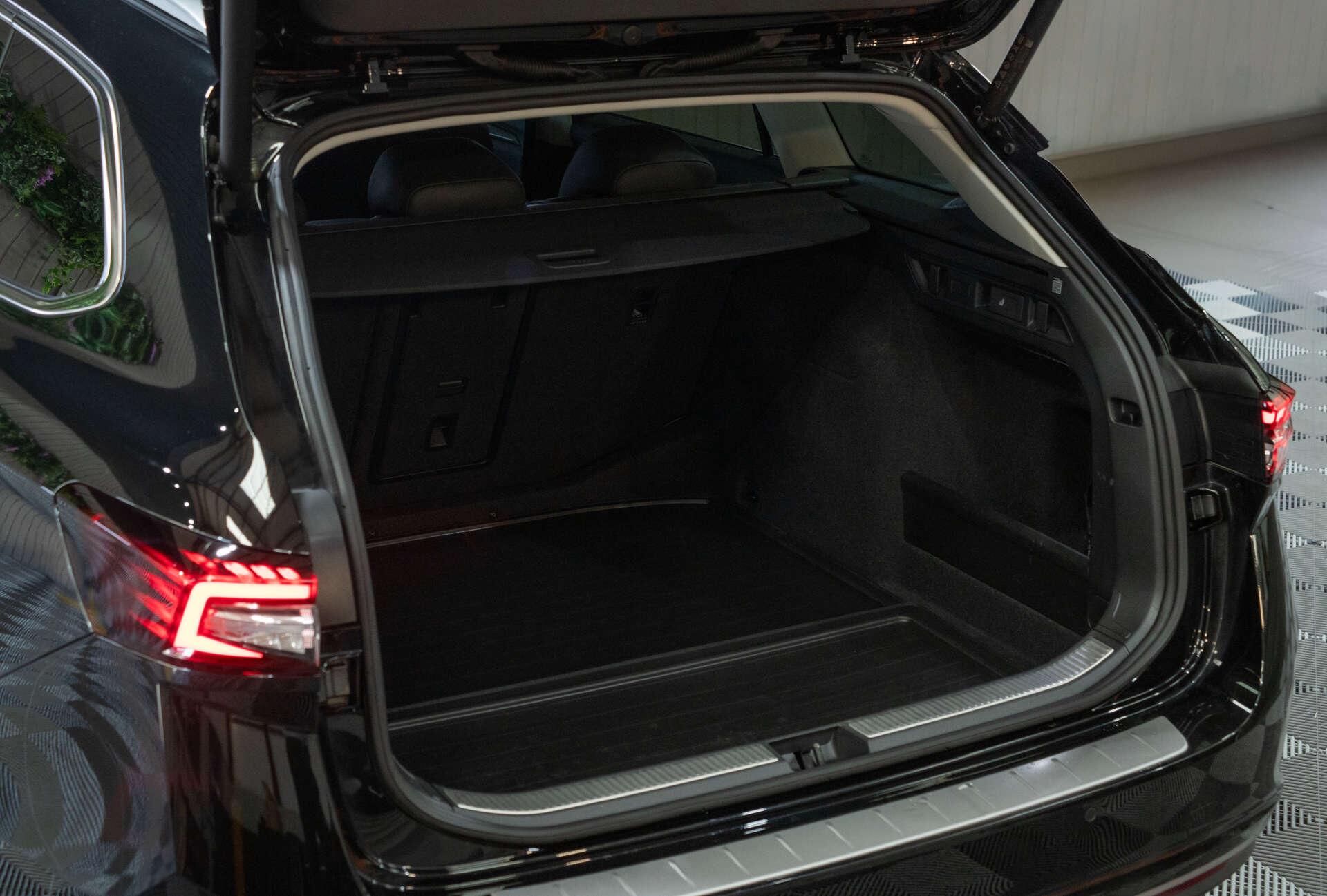 Skoda Superb view 28