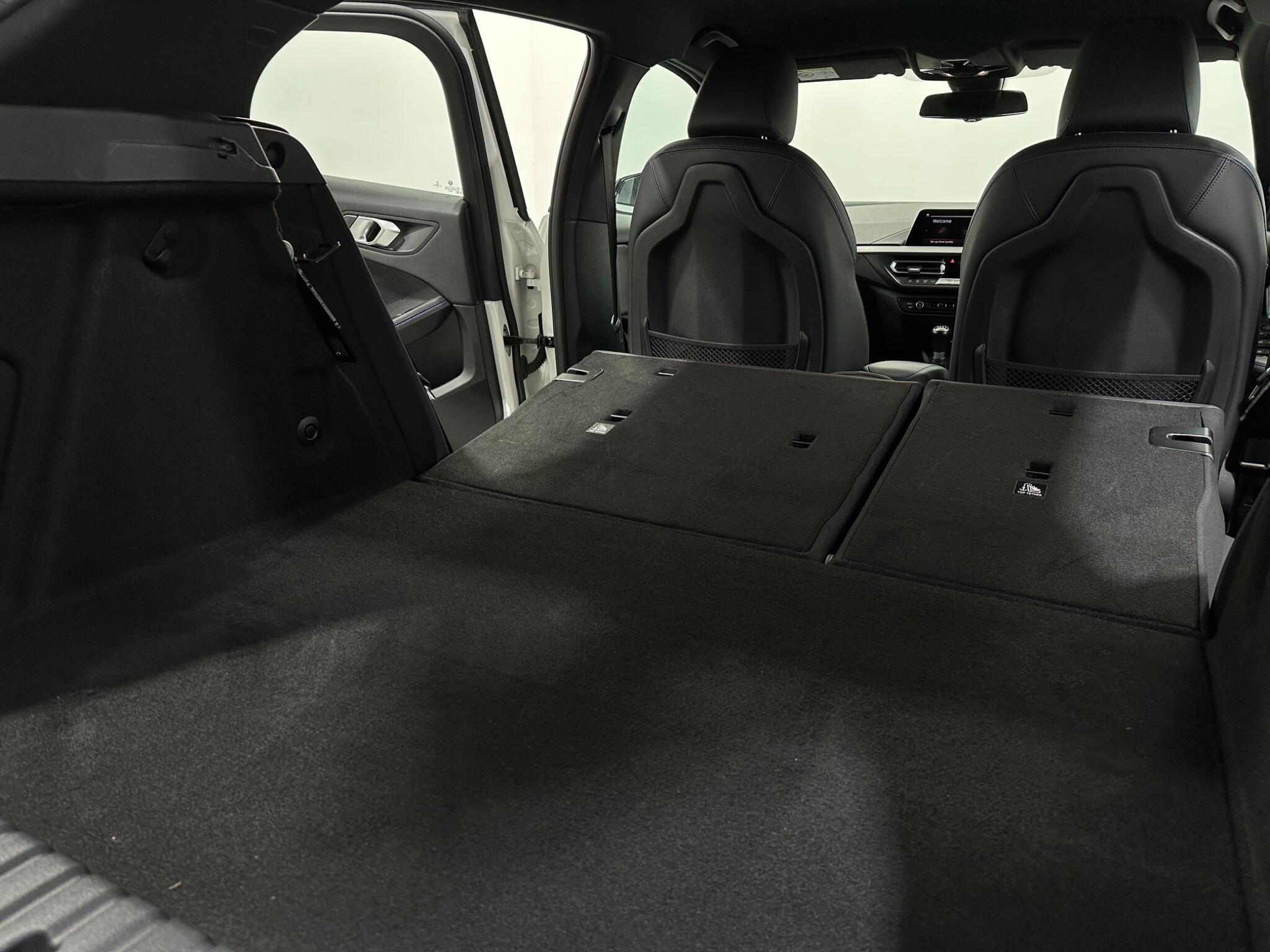 BMW 1 Series view 45