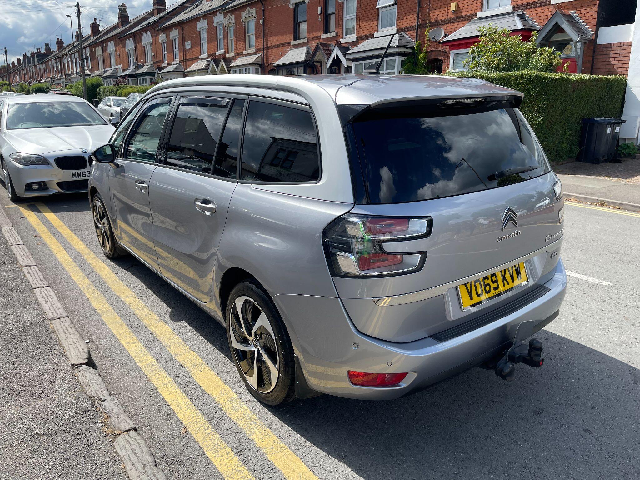 Citroen Grand C4 Spacetourer view 17