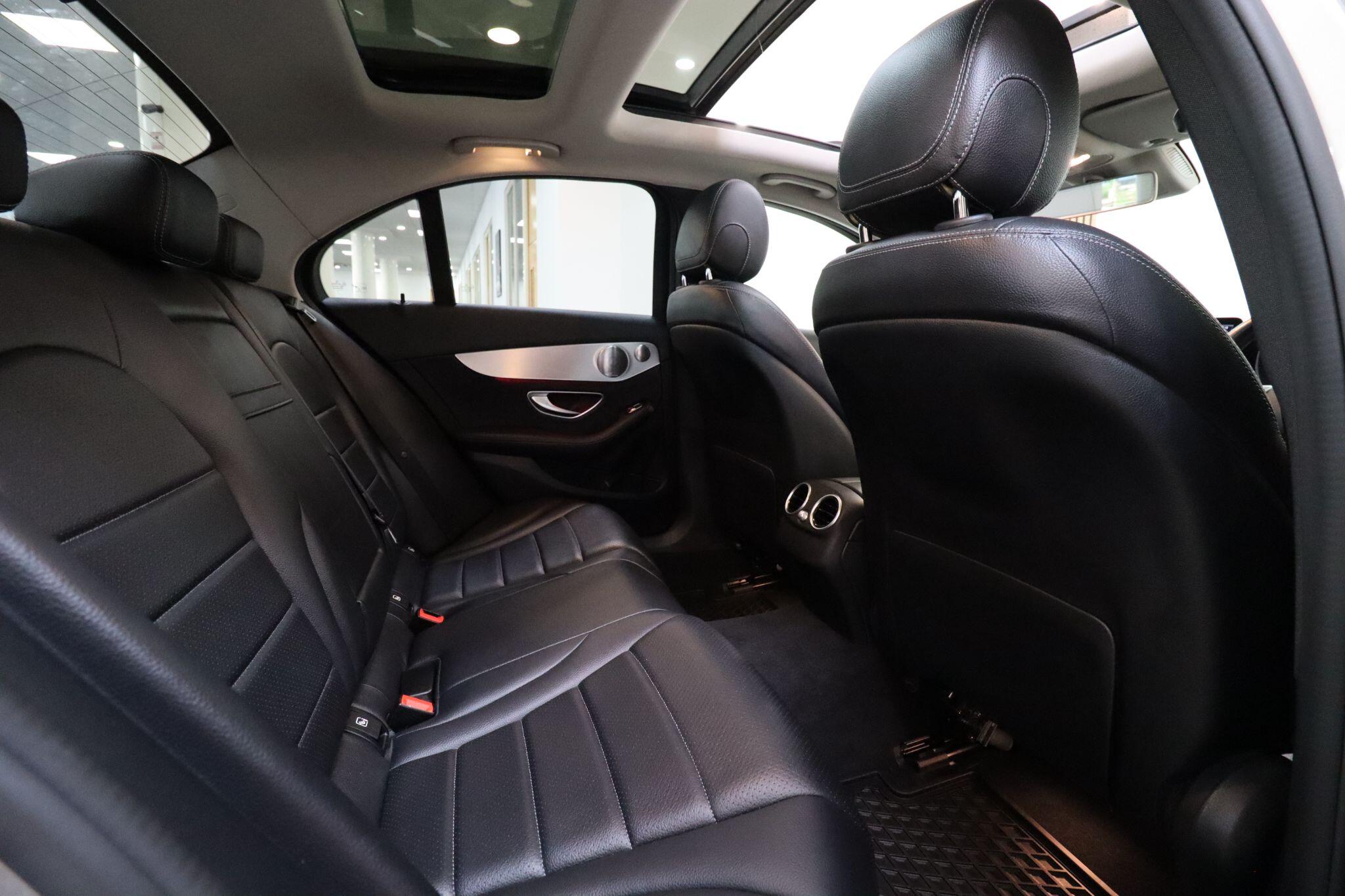 Mercedes-Benz C Class view 13