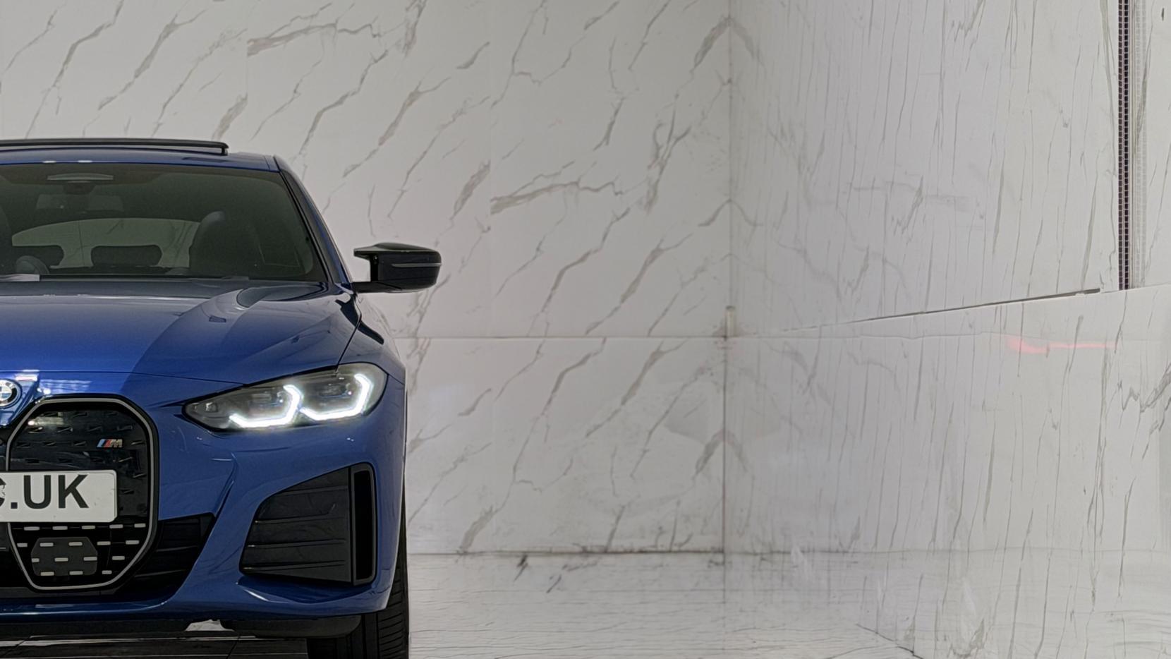 BMW i4 view 40