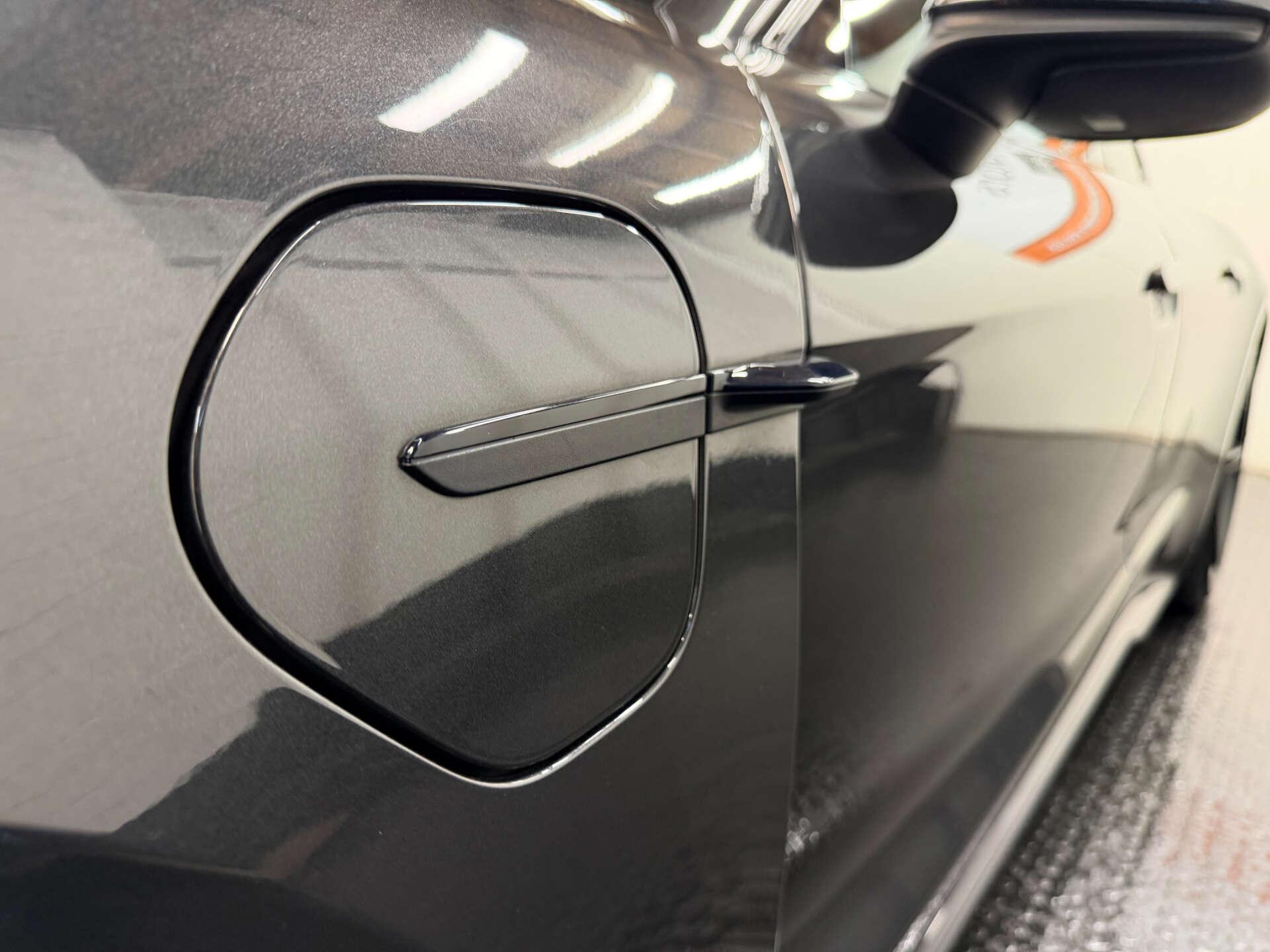 Porsche Taycan view 11