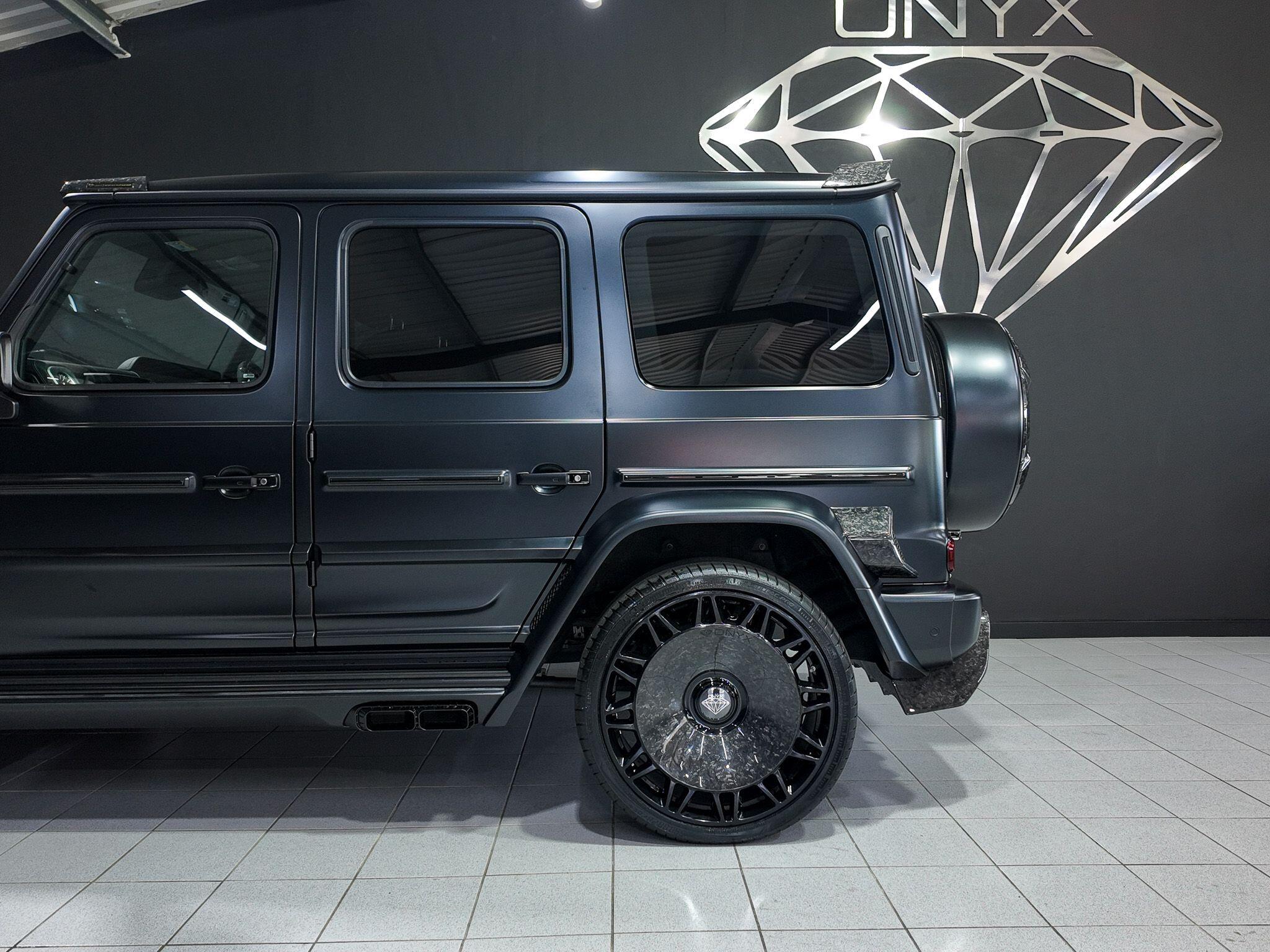 Mercedes-Benz G-Class view 23