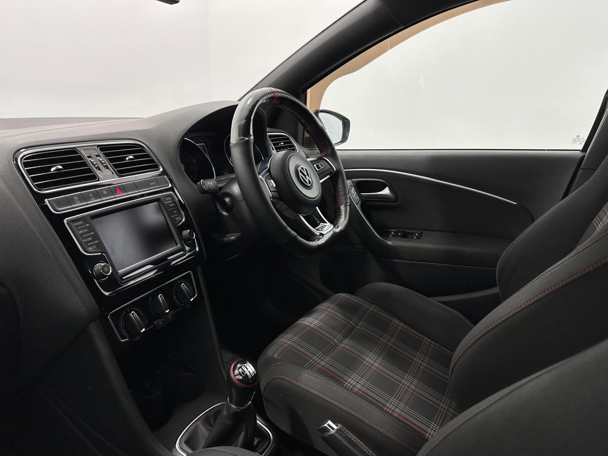 Volkswagen Polo view 28