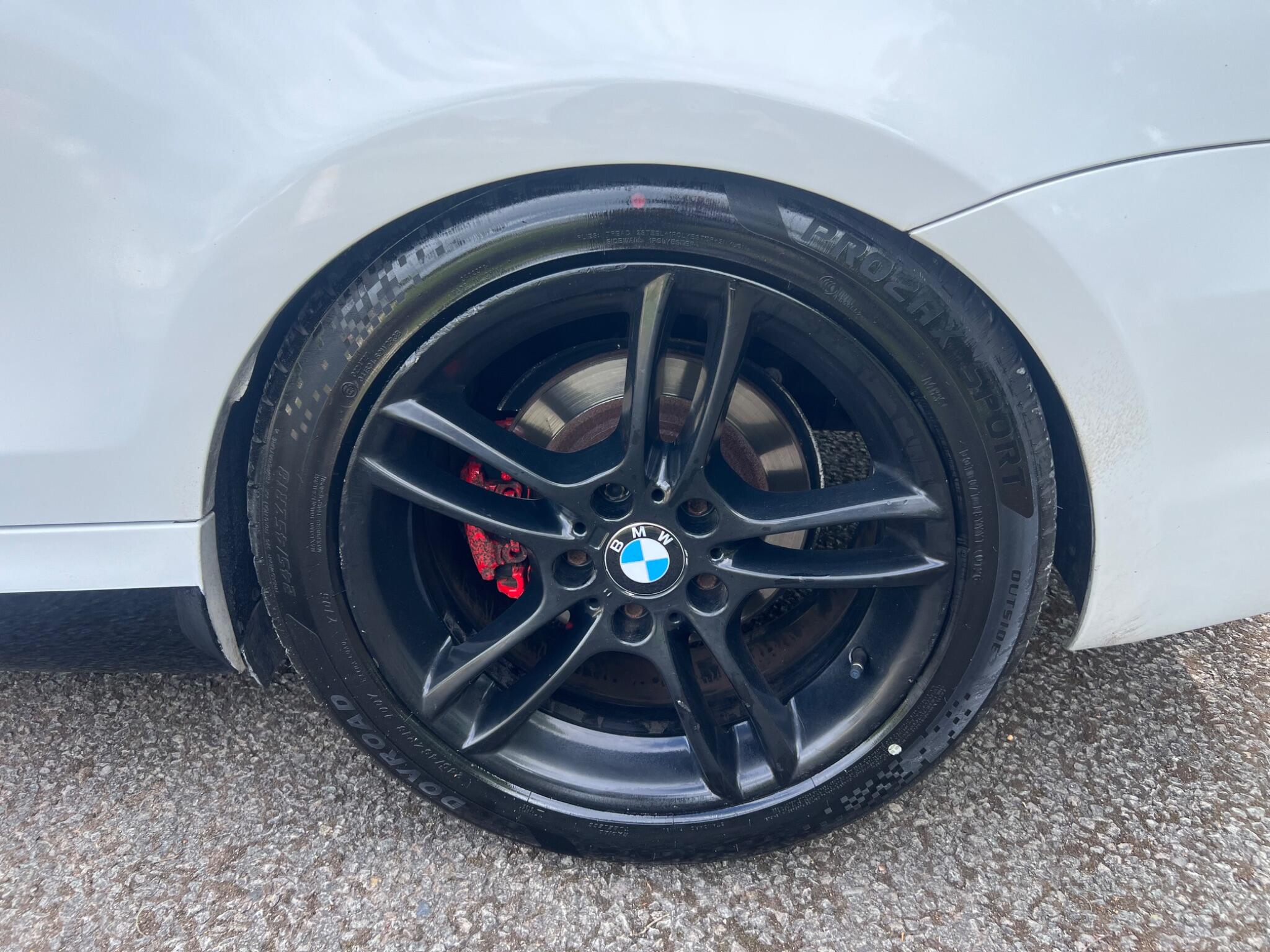 BMW 1 Series view 32
