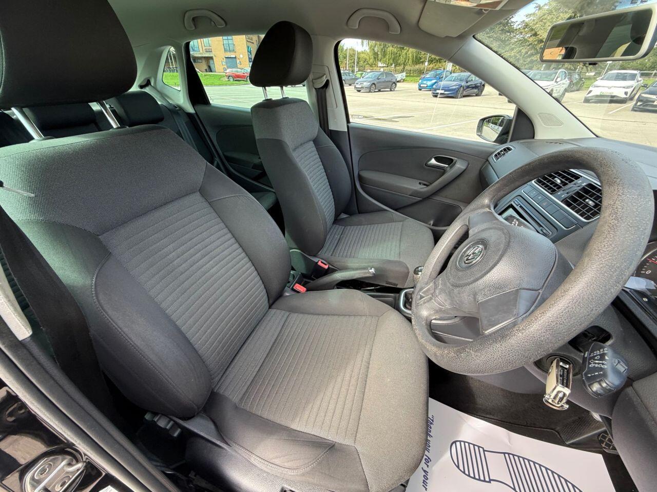 Volkswagen Polo view 3