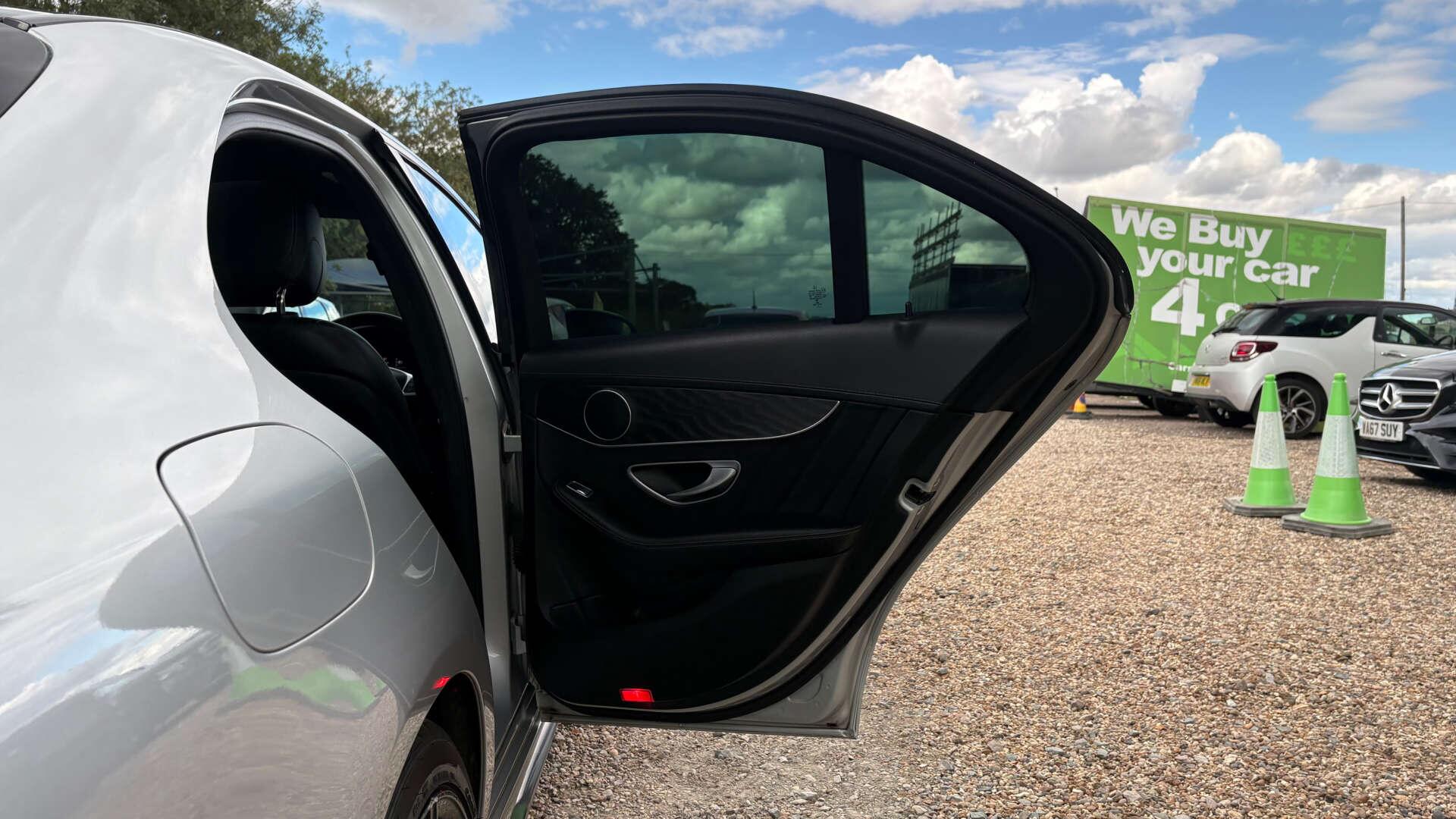 Mercedes-Benz C-Class view 46