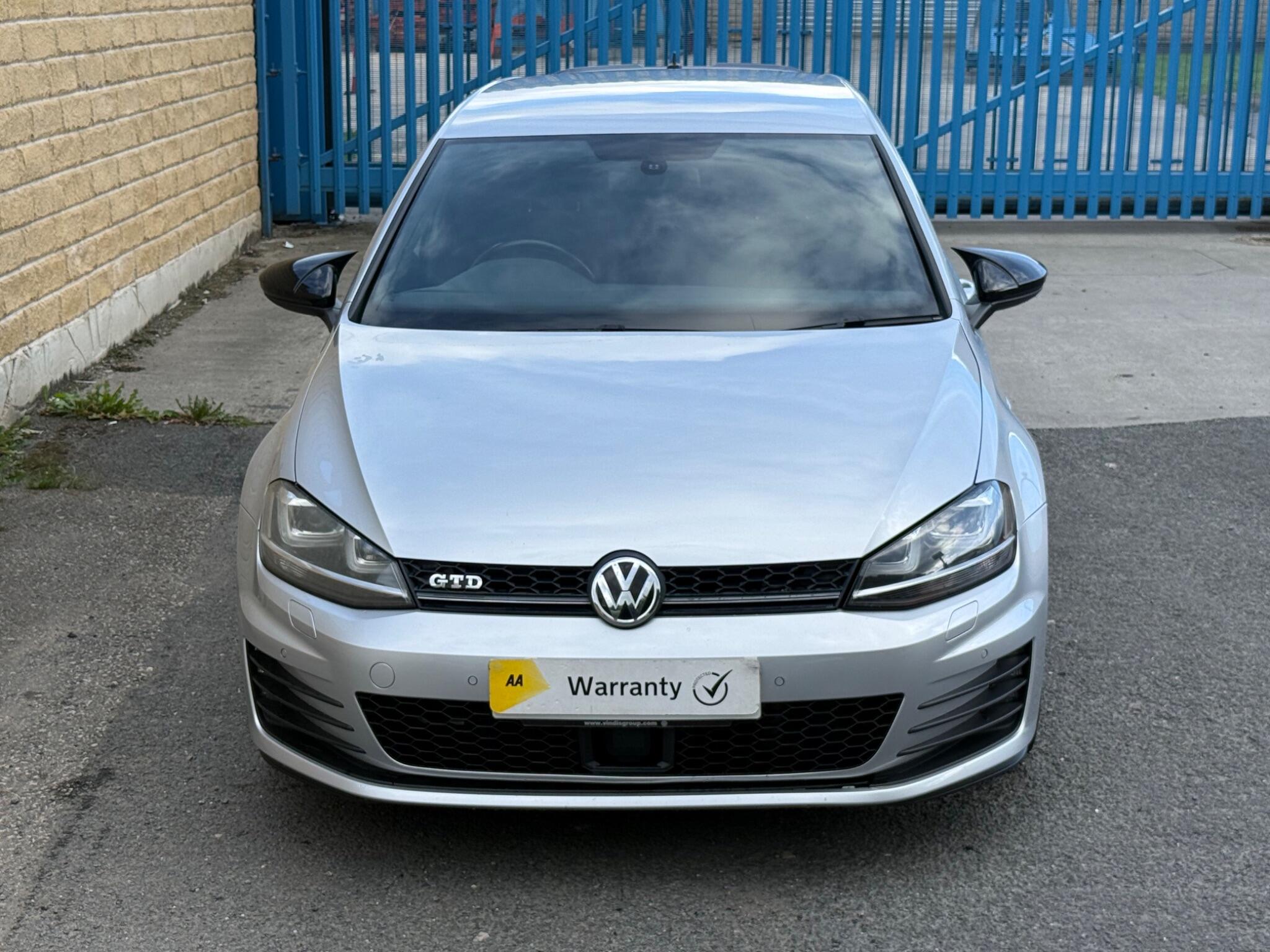 Volkswagen Golf view 5