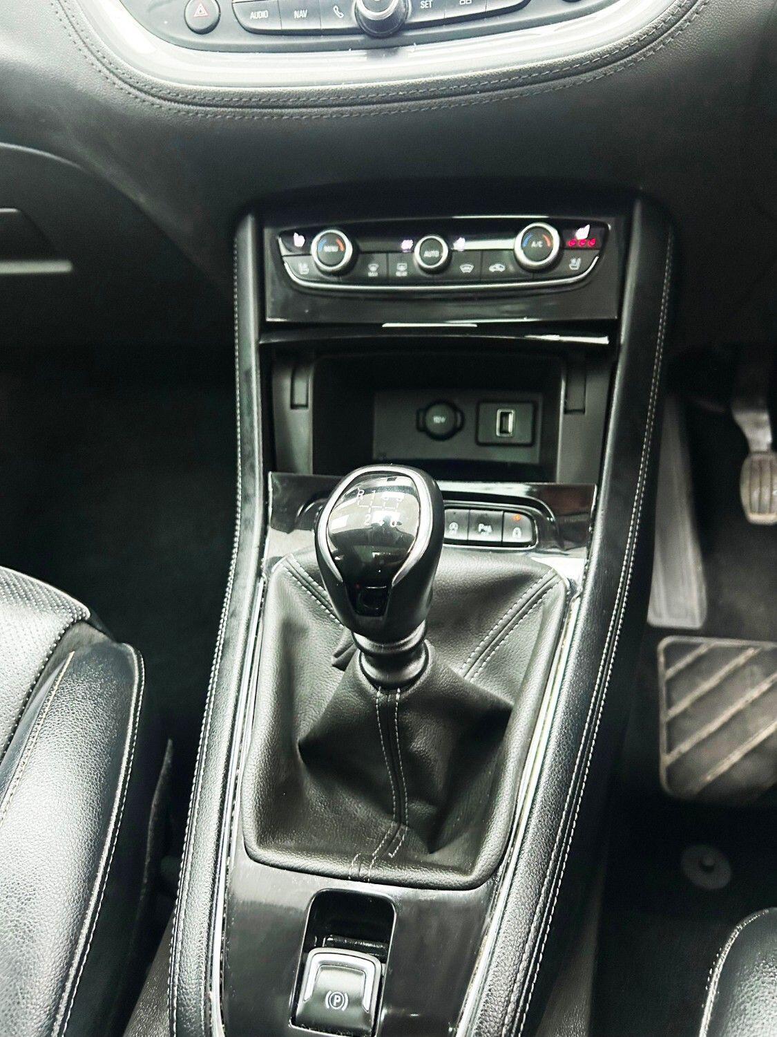 Vauxhall Grandland X view 18