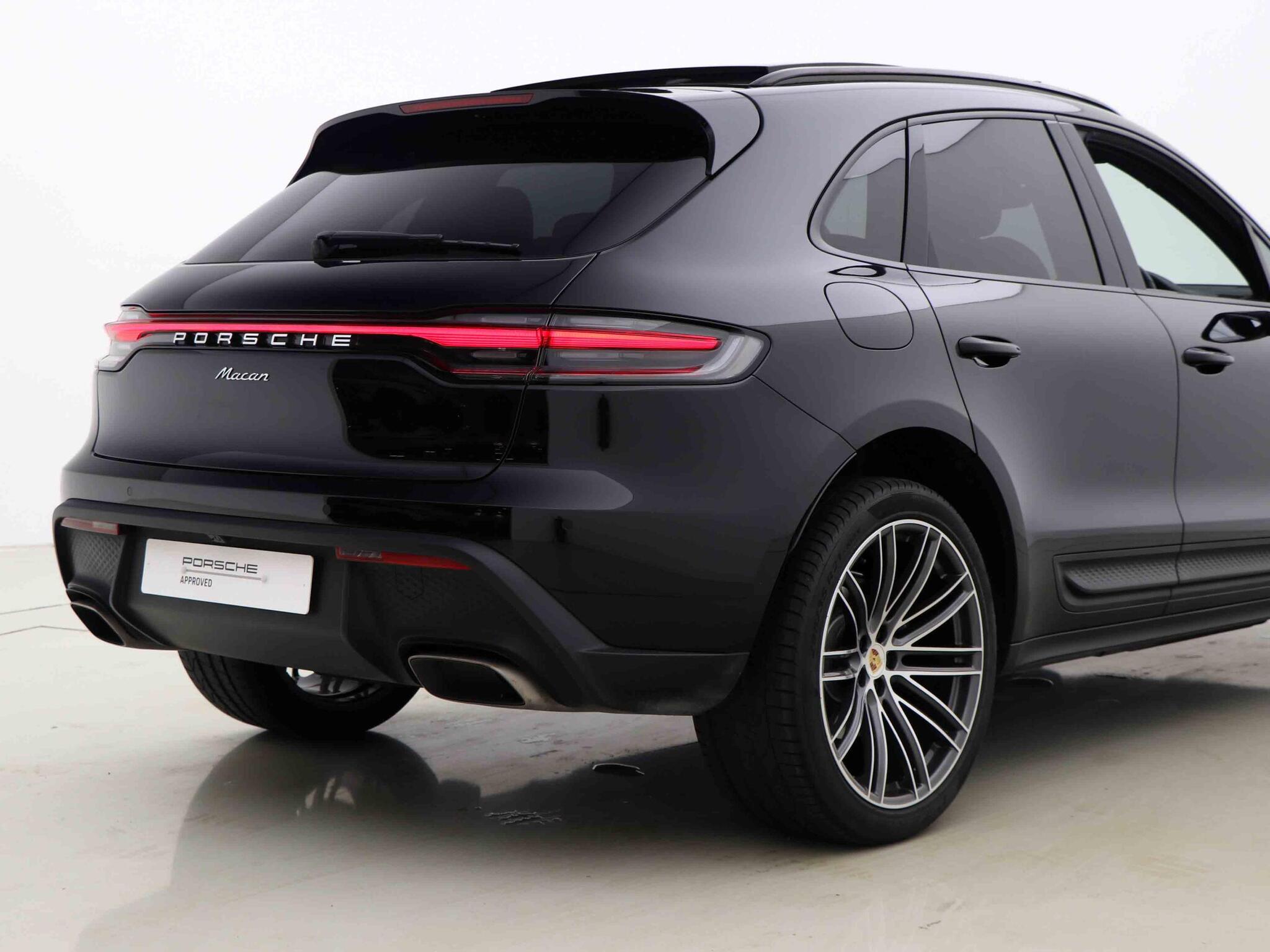 Porsche Macan view 20