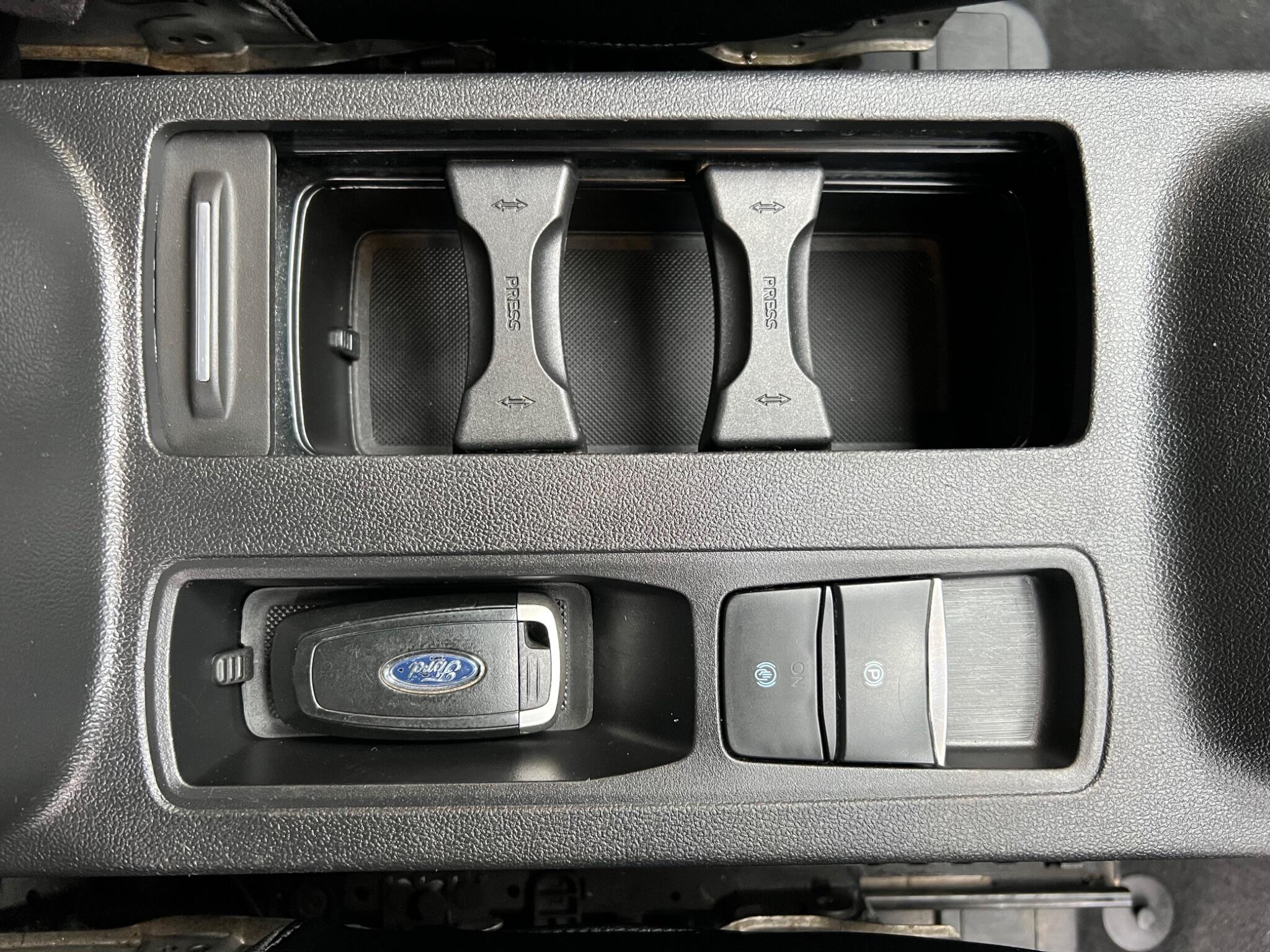 Ford Kuga view 31