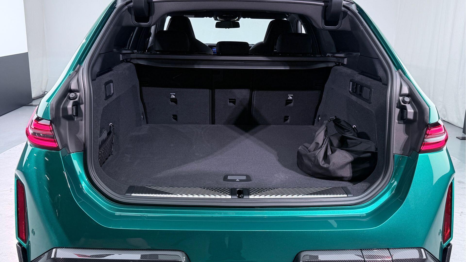 BMW M5 view 13