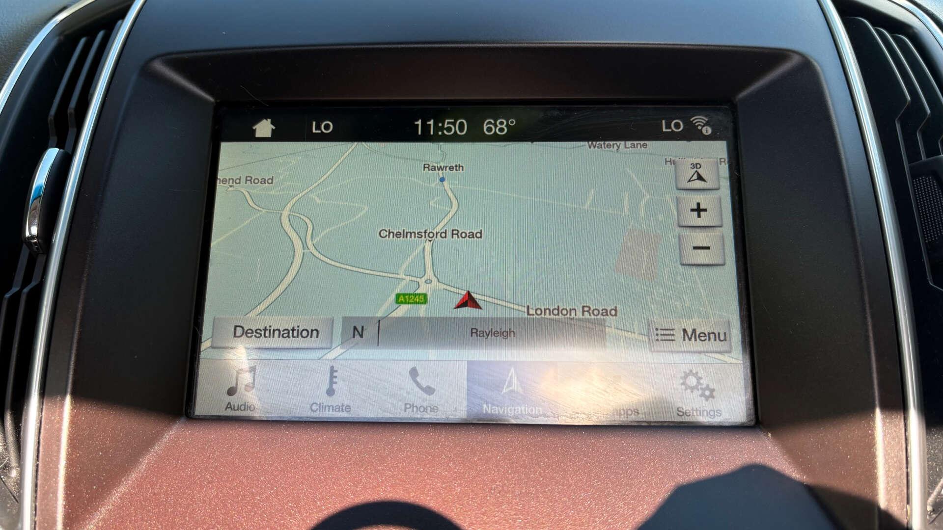 Ford Edge view 30