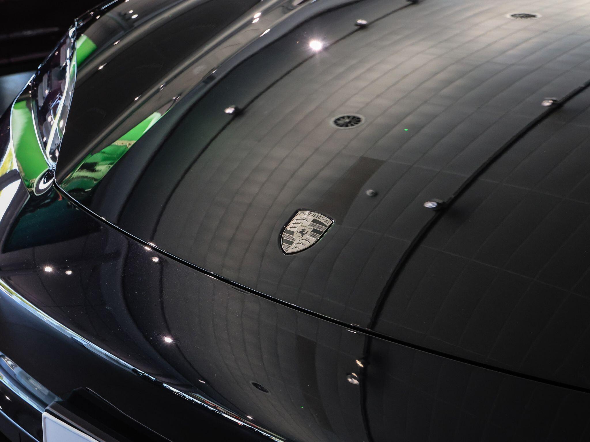 Porsche Macan view 28