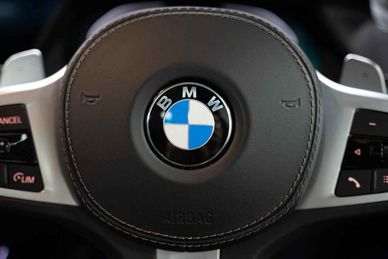 BMW X5 view 15