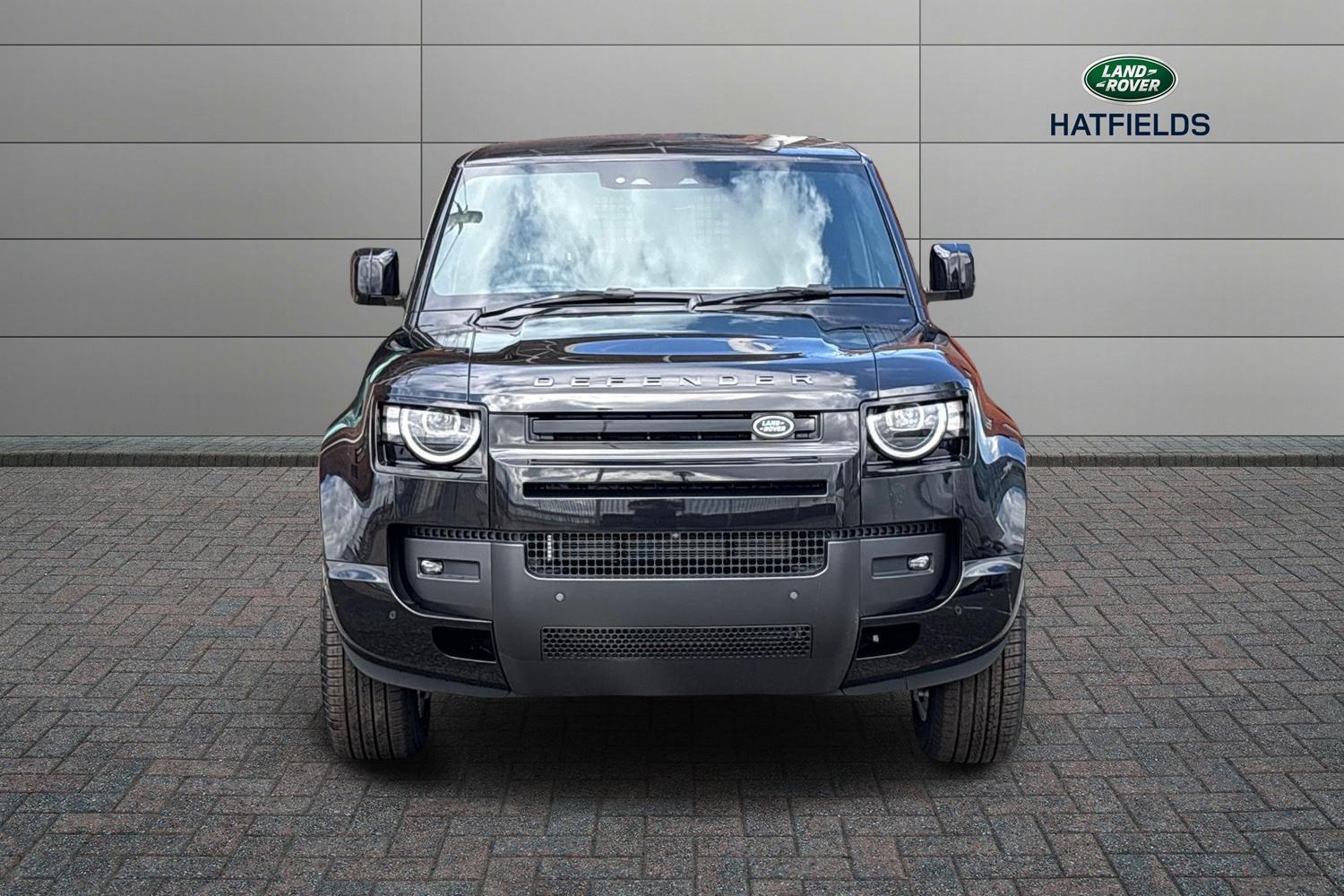 Land Rover Defender view 7