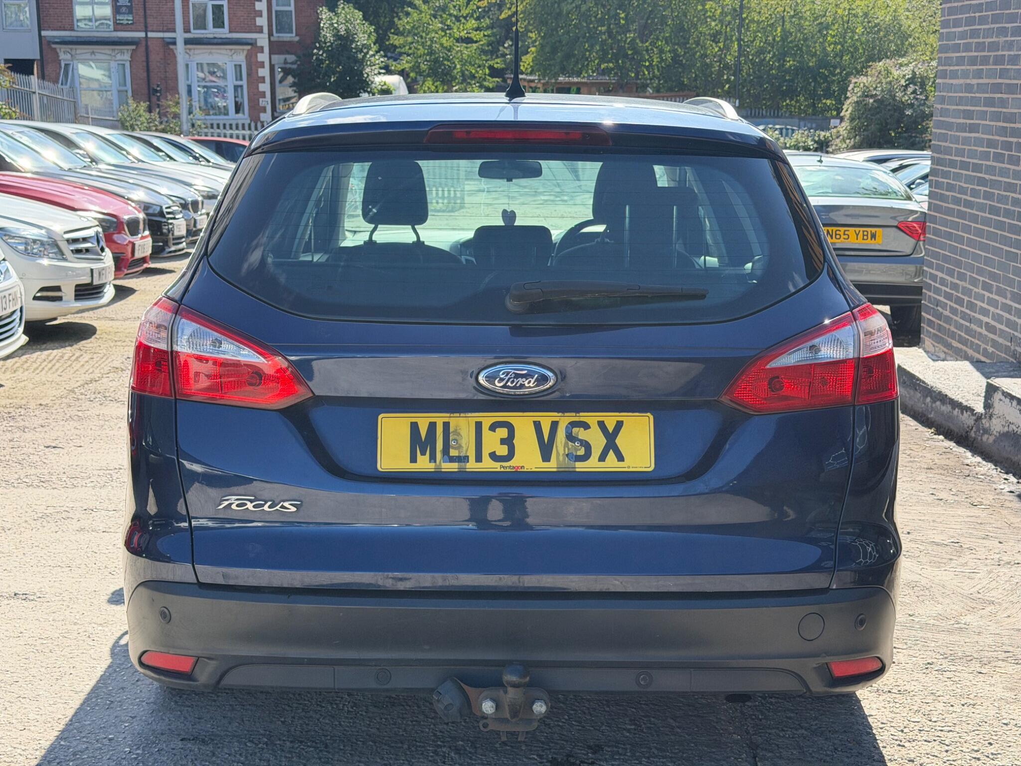 Ford Focus view 5