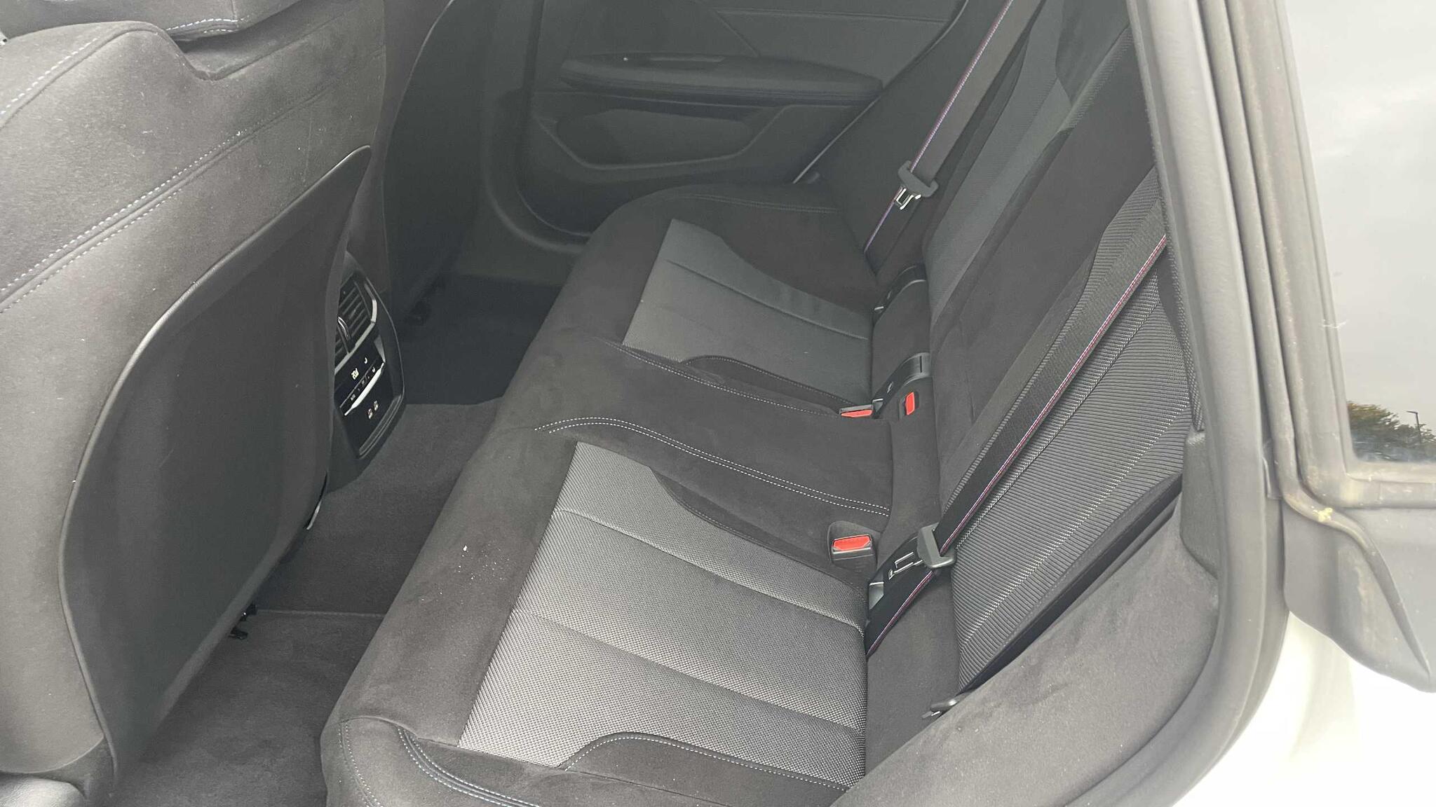 BMW 4 Series view 13