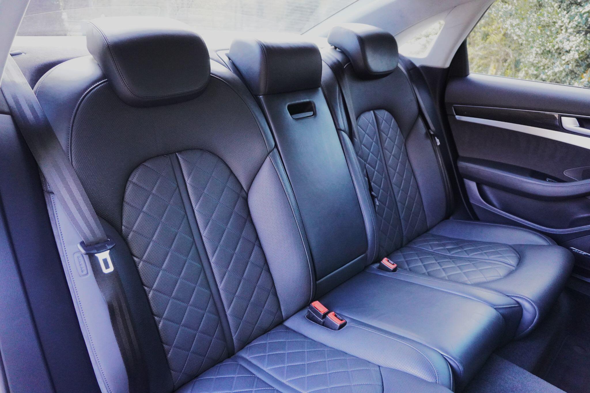 Audi S8 view 51