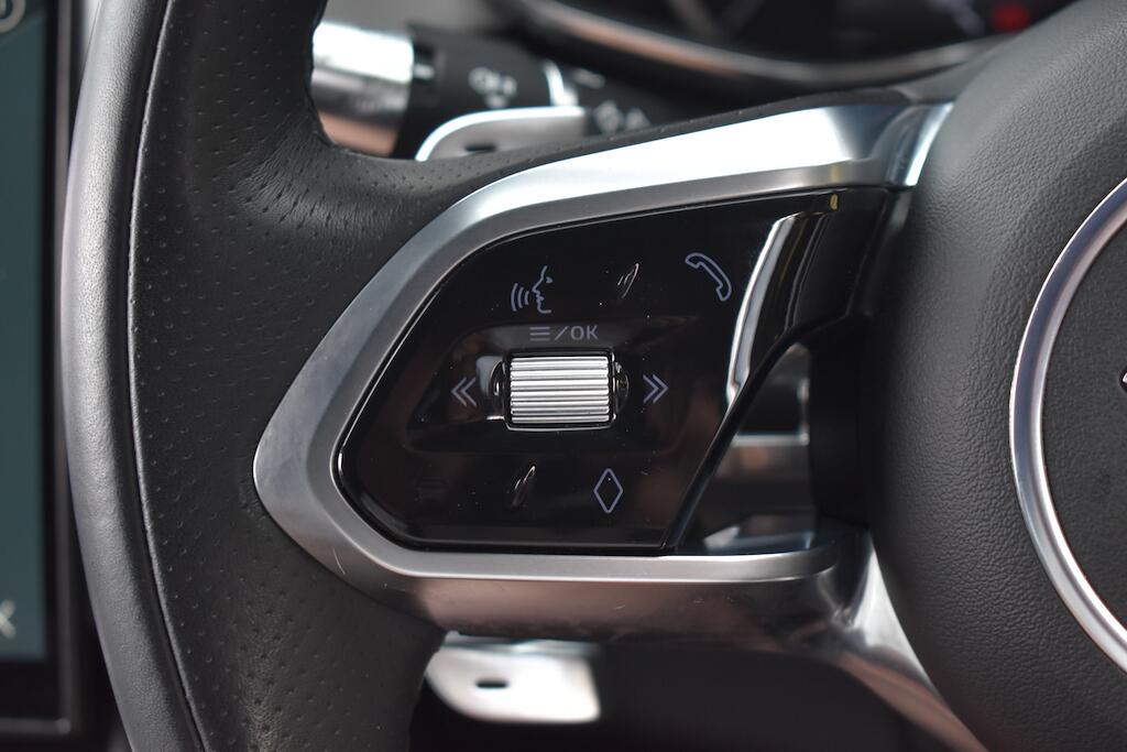 Jaguar F-Pace view 59