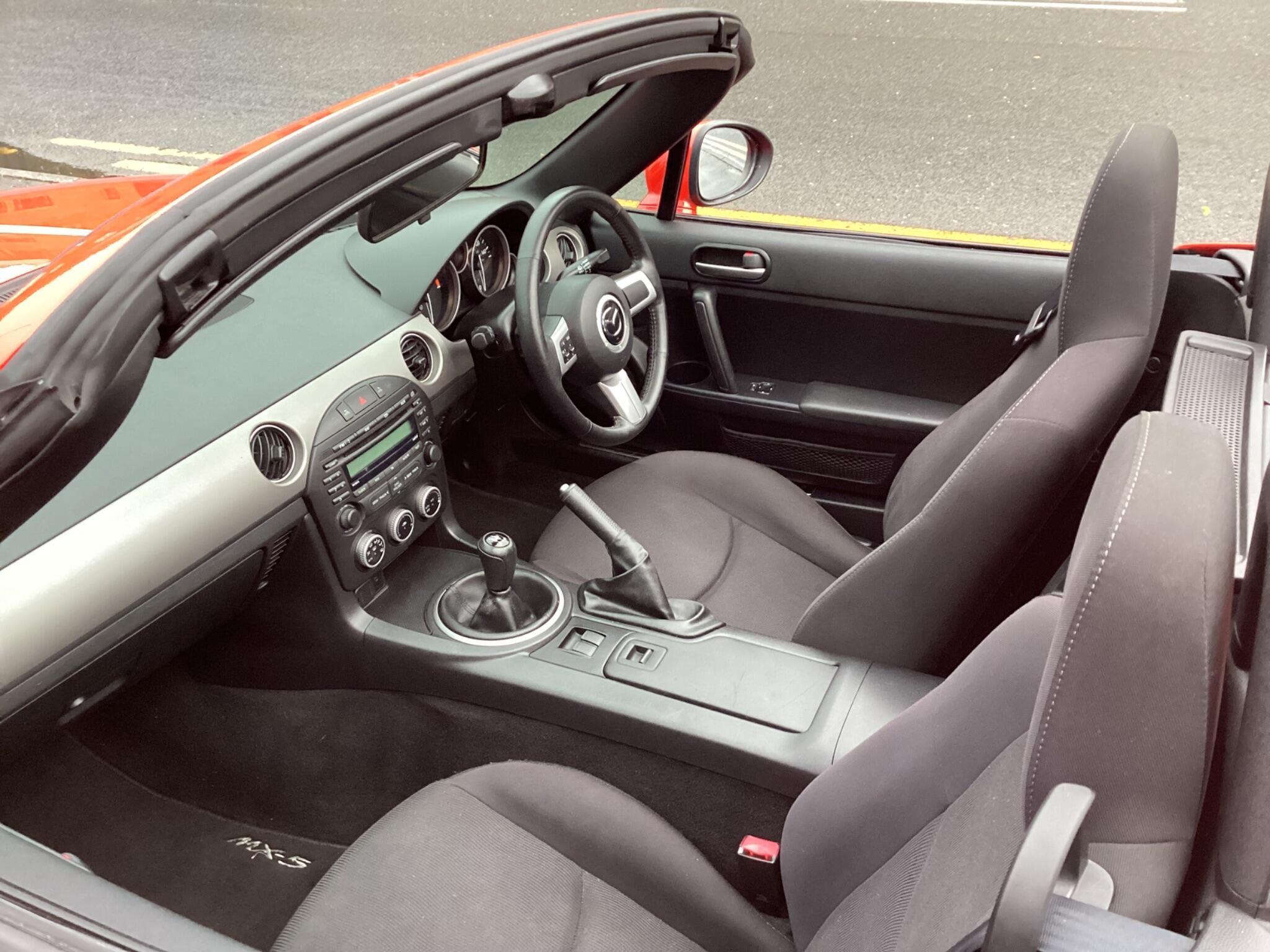Mazda MX-5 view 17