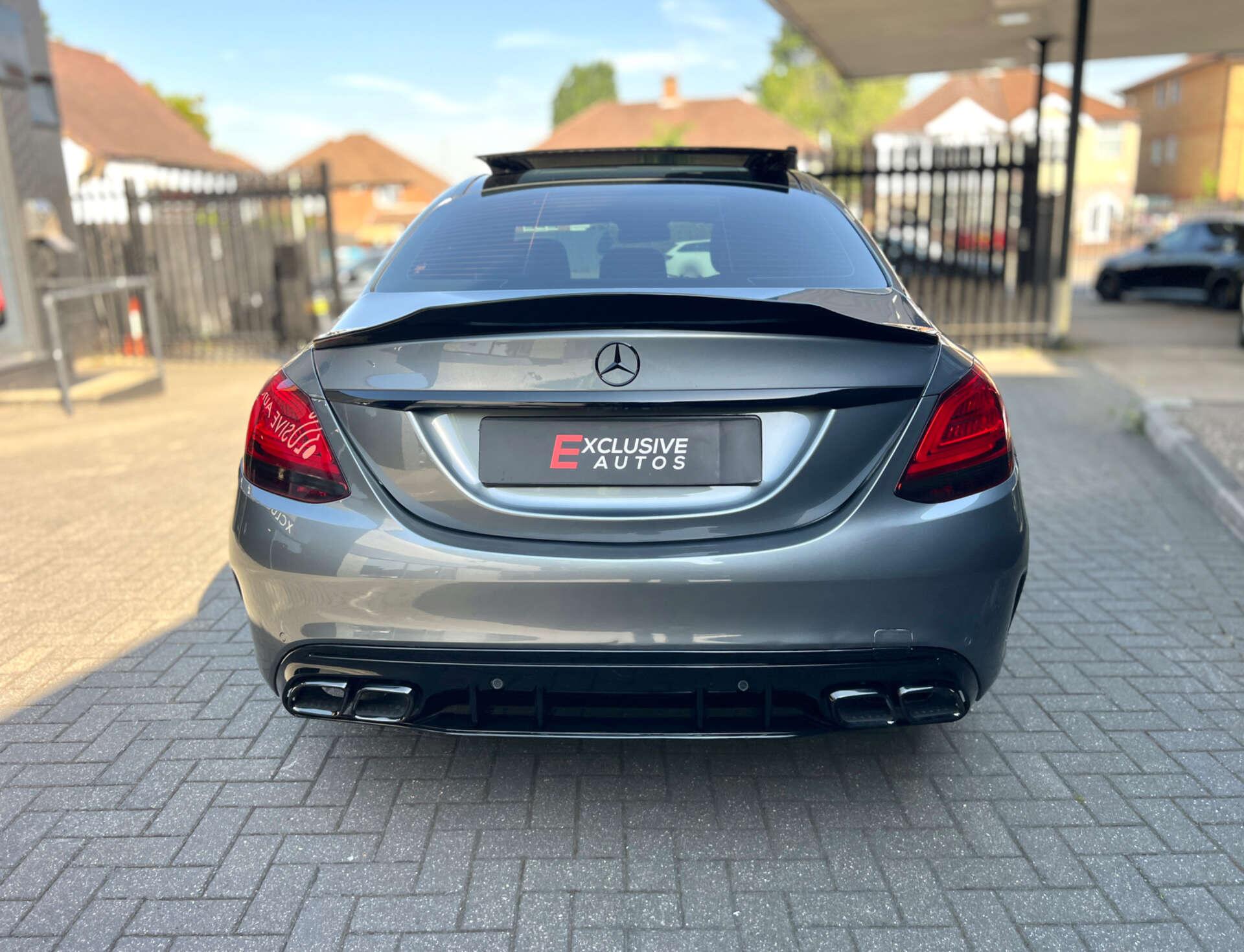 Mercedes-Benz C Class view 31