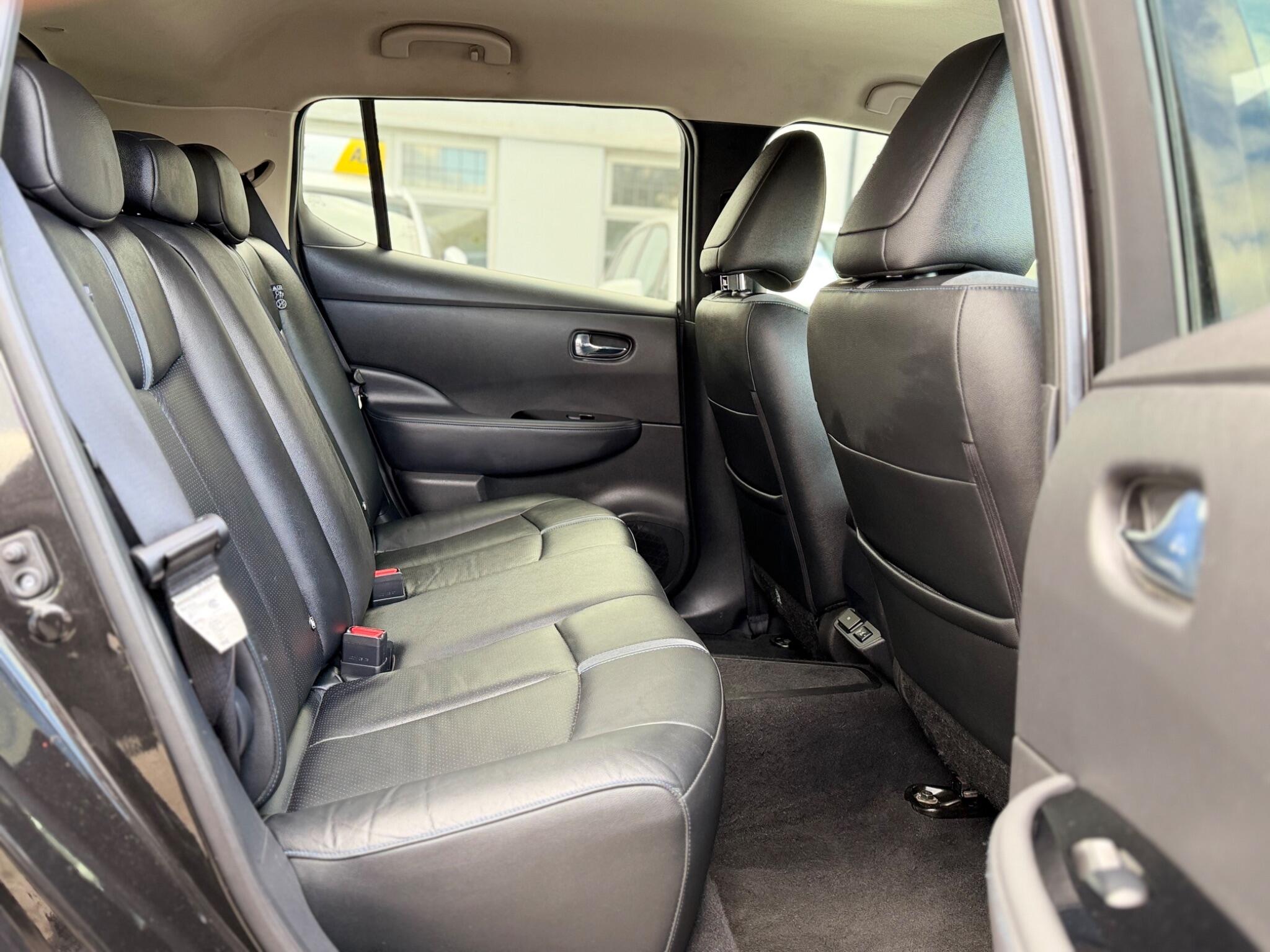 Nissan Leaf view 23