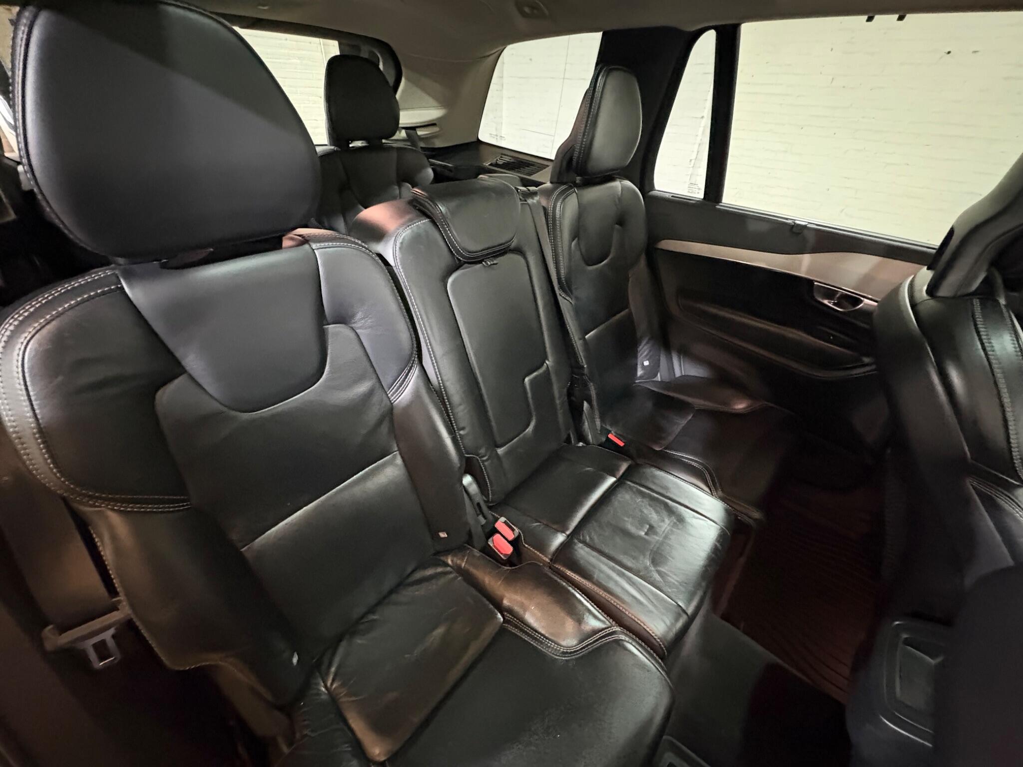 Volvo XC90 view 95