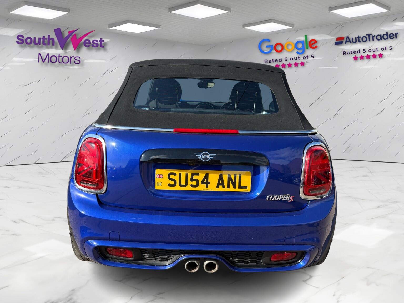 Mini Convertible view 9