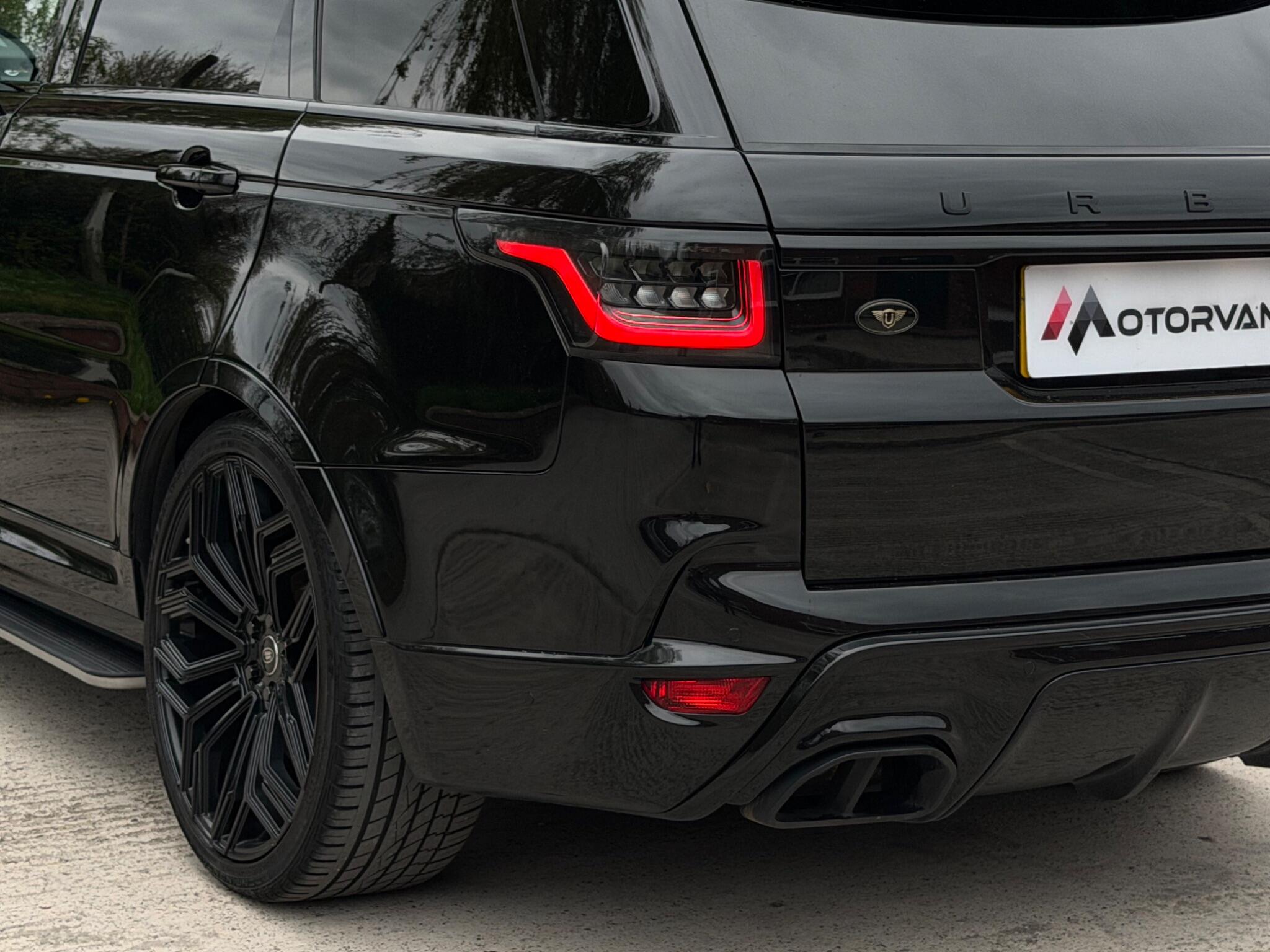Land Rover Range Rover Sport view 12