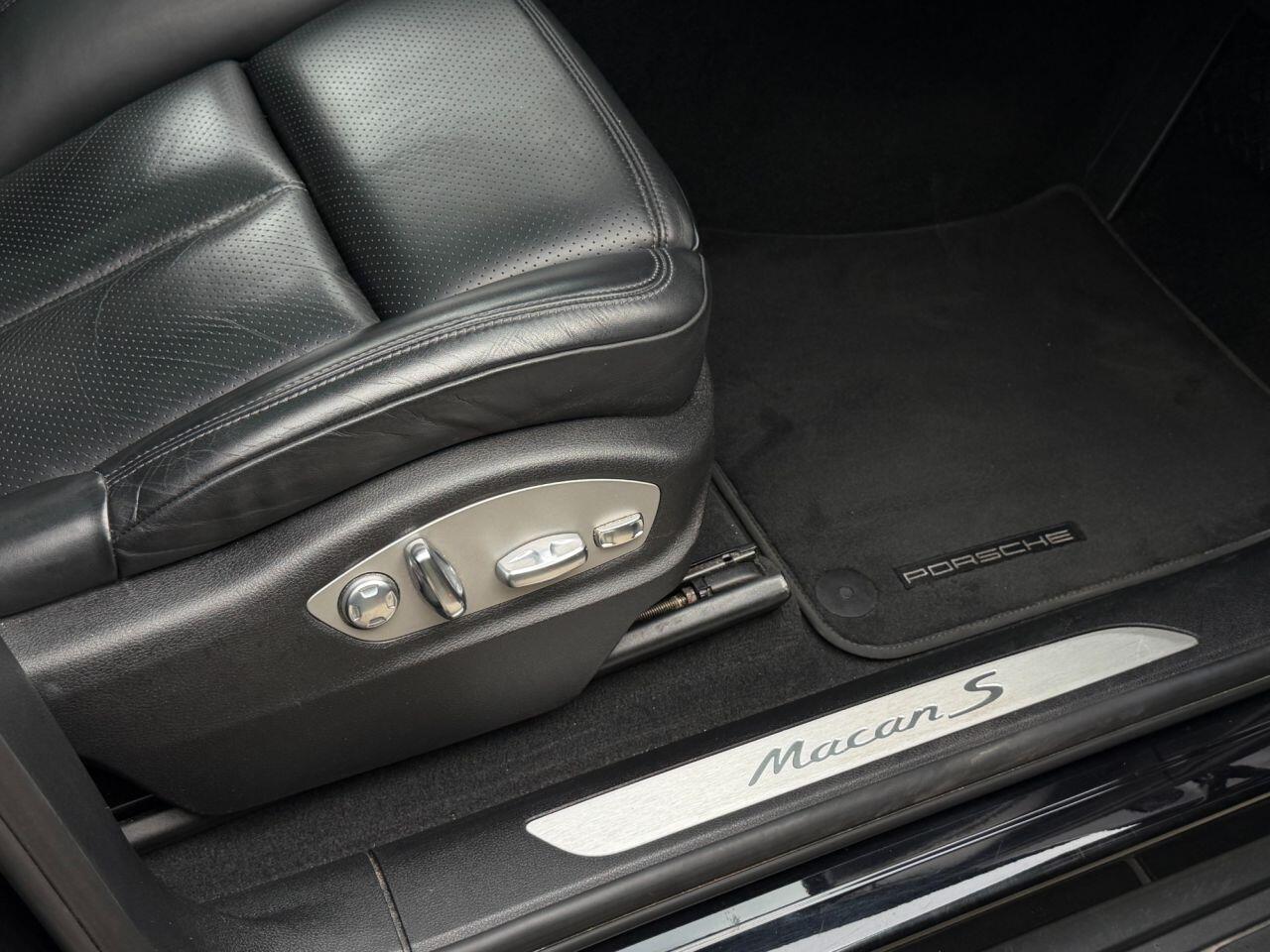 Porsche Macan view 42