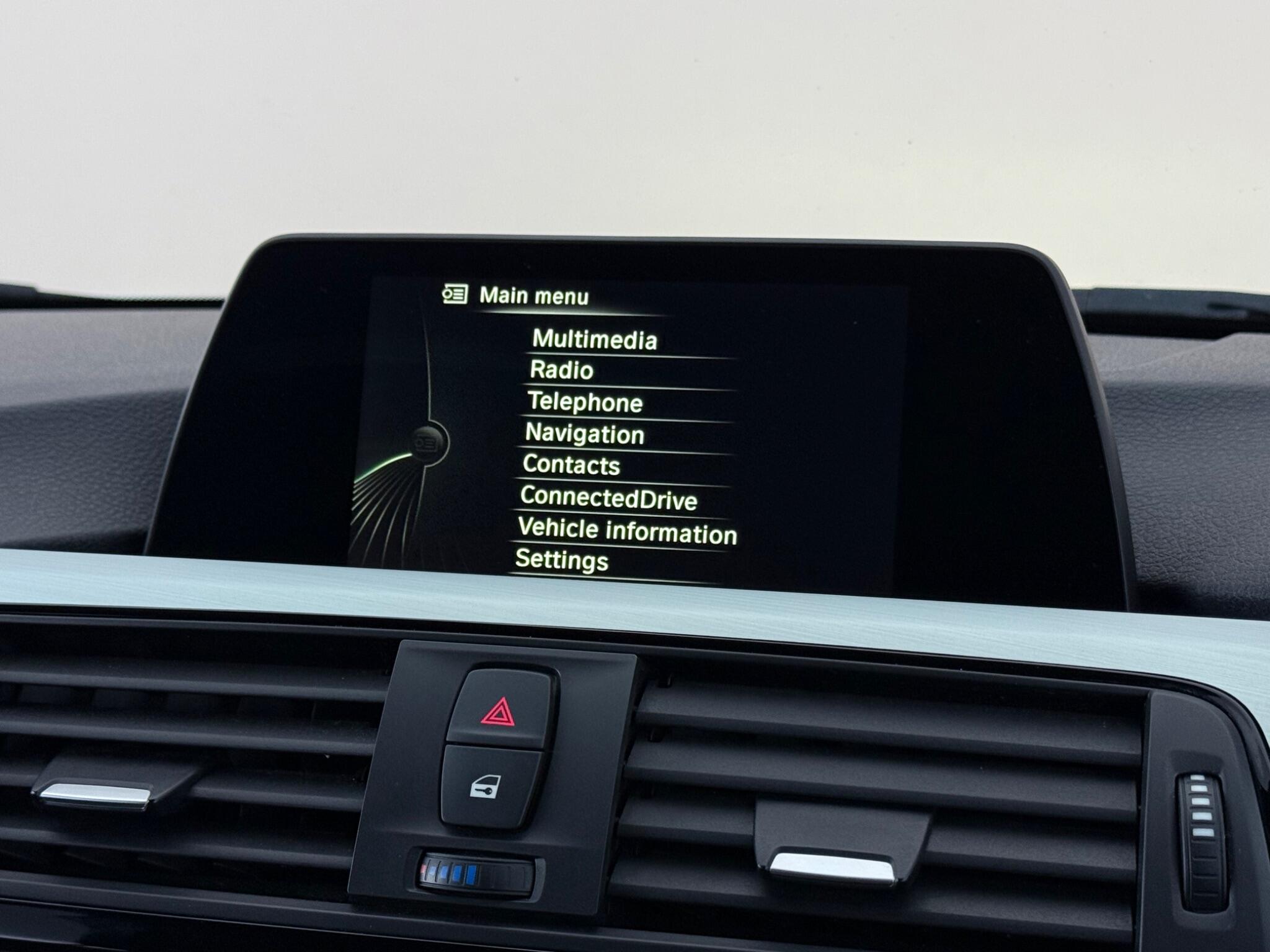 BMW 3 Series view 30